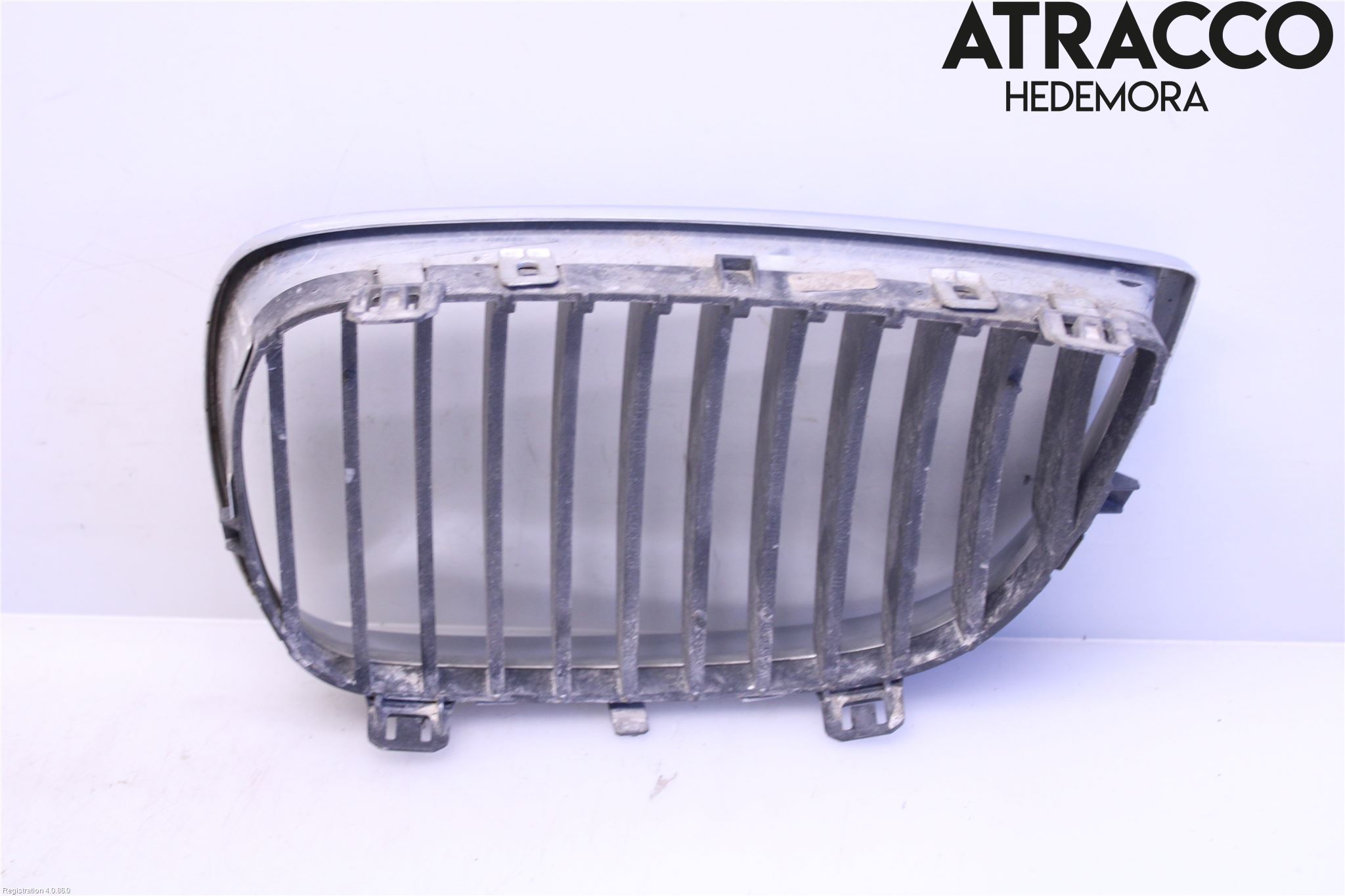 BMW 1 E87/81 5D/3D 03-11 Grilldel Höger