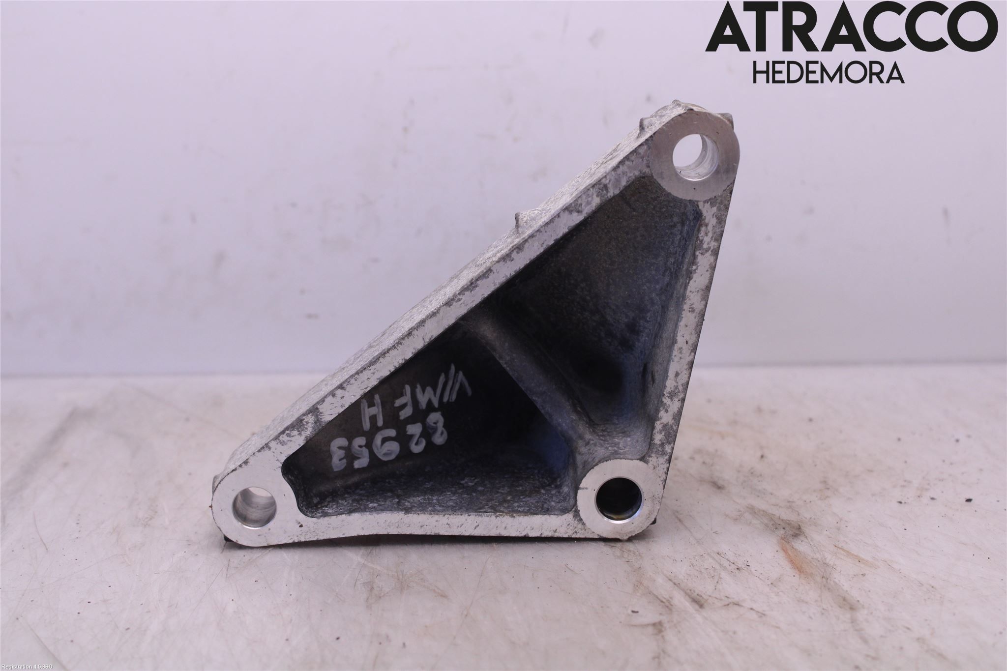 Subaru LEGACY 10-14 Motorfäste