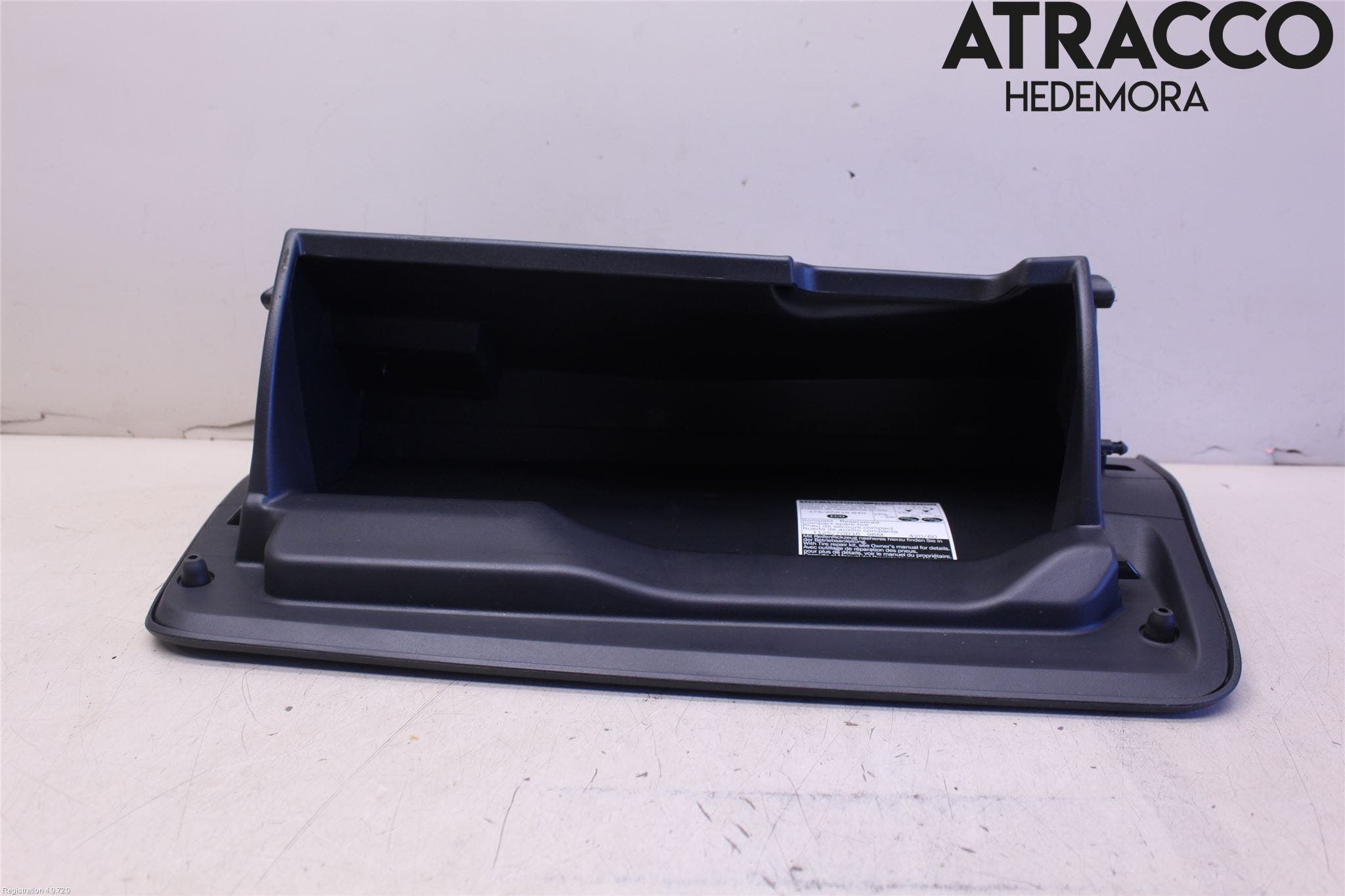 Toyota YARIS XP130 15-20 Handskfack