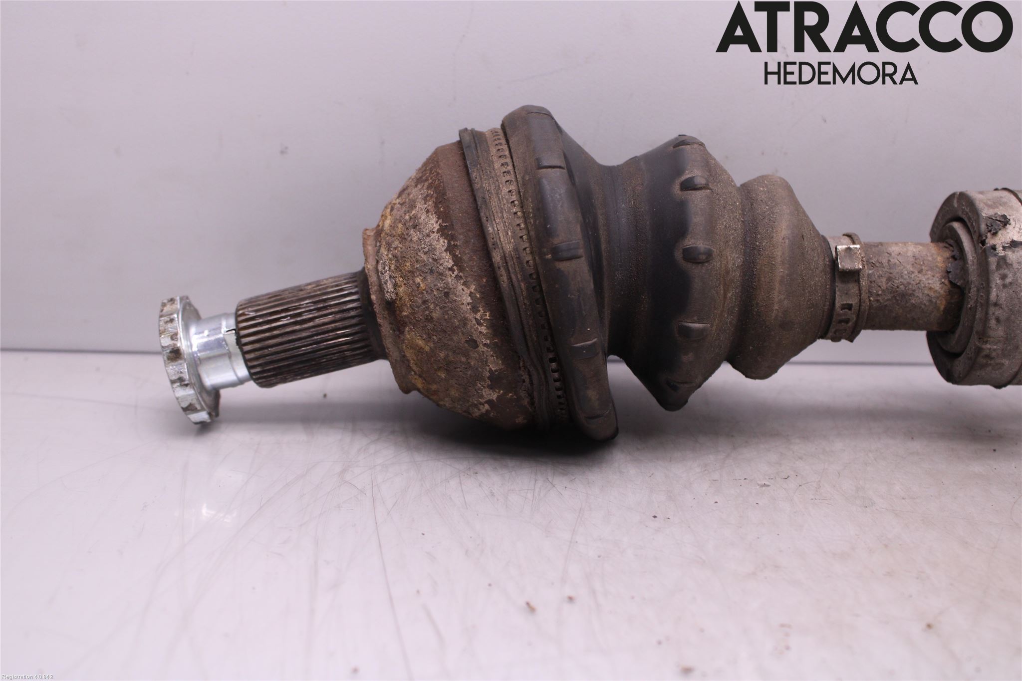 Volkswagen VW POLO 05-09 Drivaxel Fram Vänster