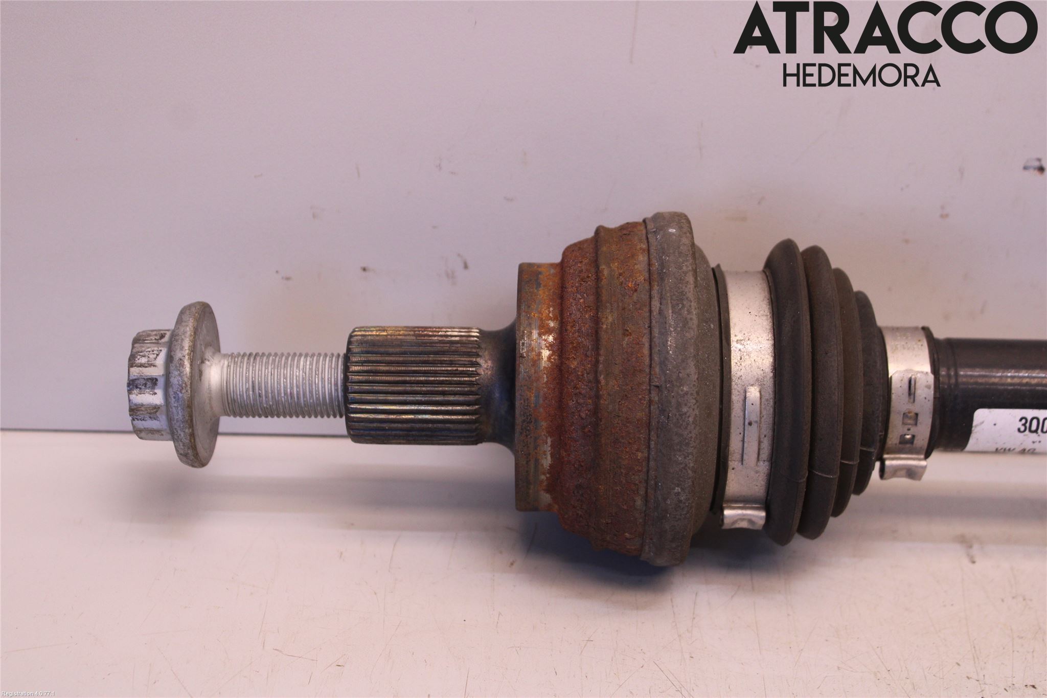 Volkswagen VW TIGUAN 16-24 Drivaxel Bak Höger