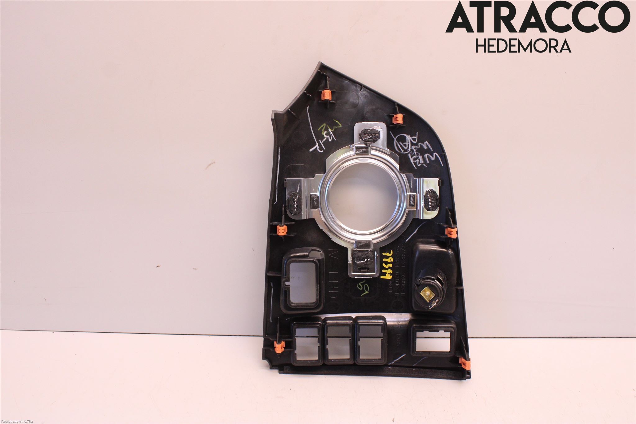 Toyota AURIS 13-19 Instrumentkonsoll Golv