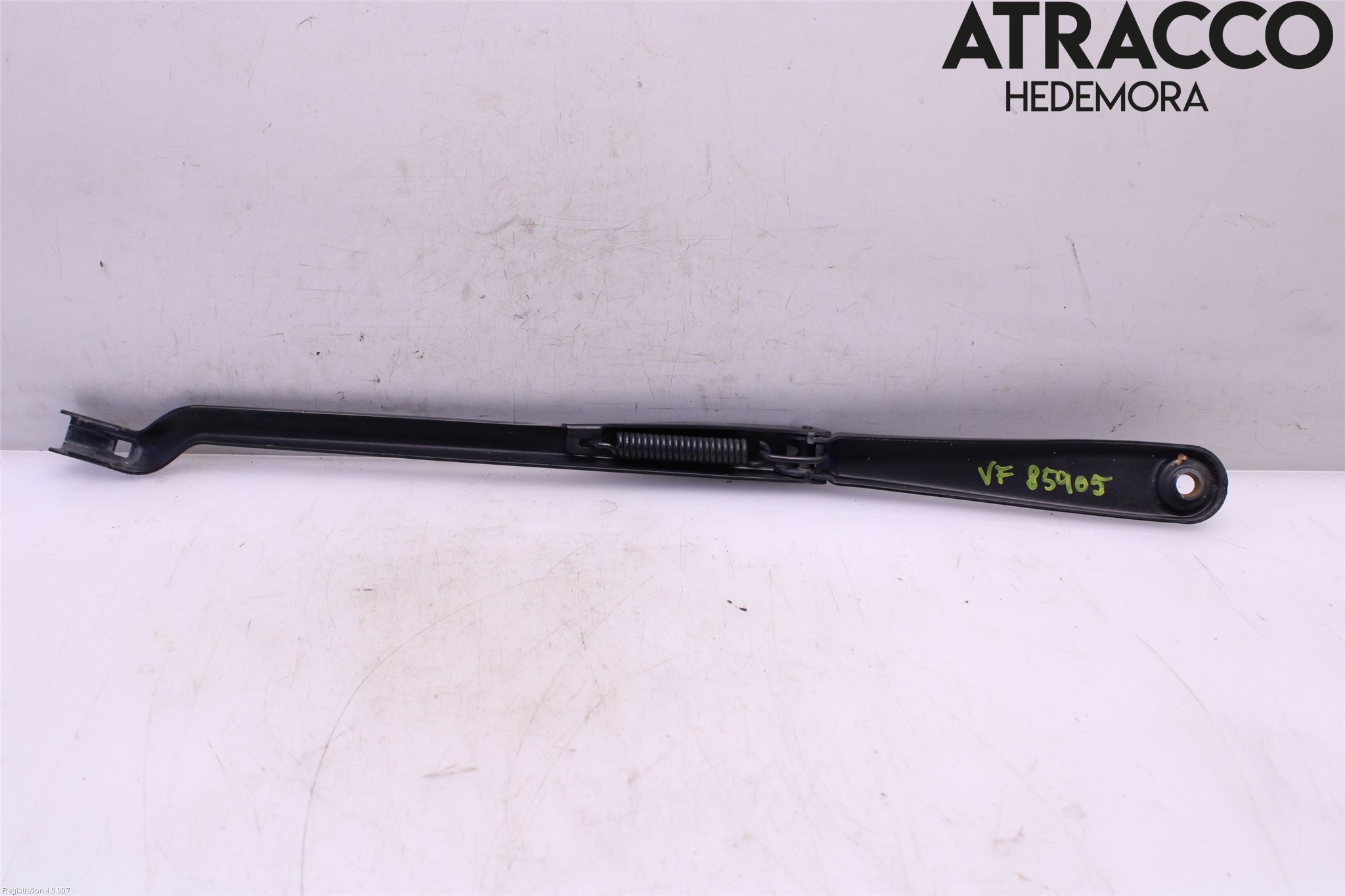 BMW 5 G30/G31/F90 17-23 Torkararm Armar Vindruta