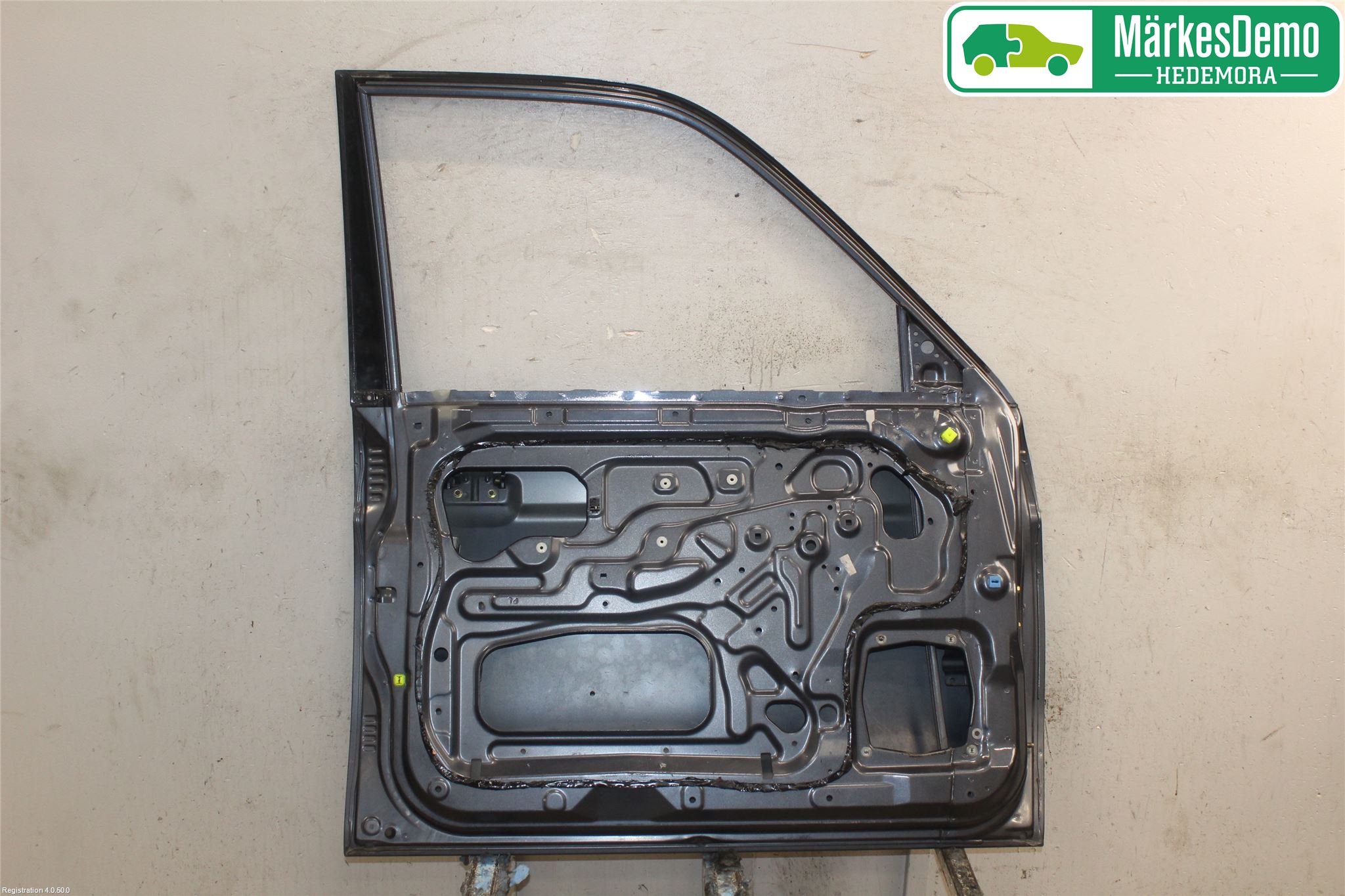 Mitsubishi PAJERO  99-06 Dörr Fram Vänster