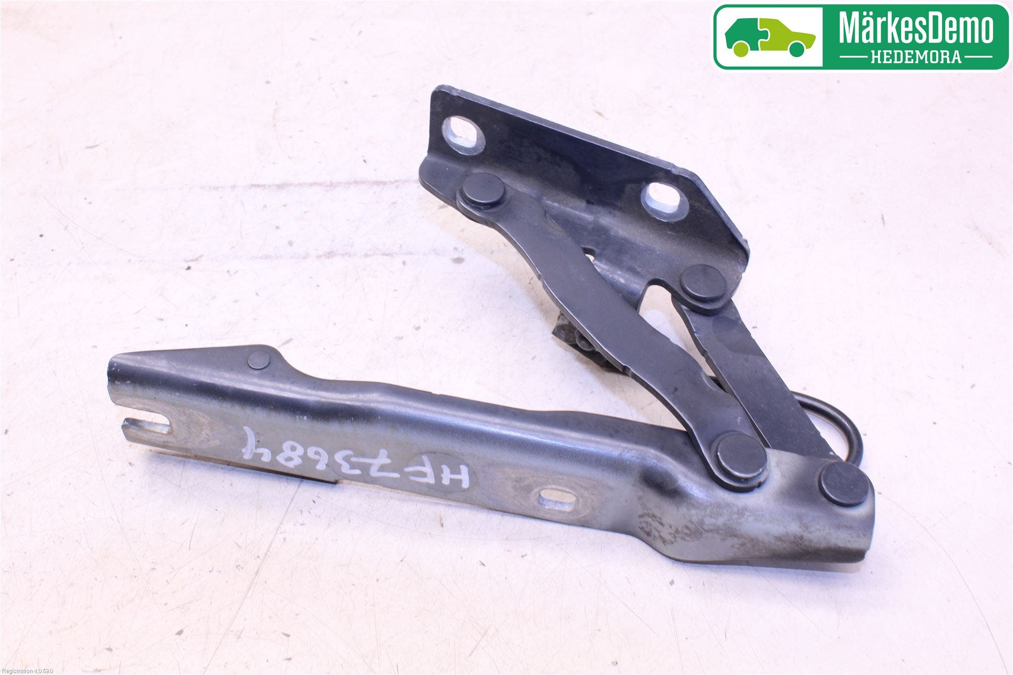 BMW 5 E60/61 Sed/Tou 02-10 Huvgångjärn