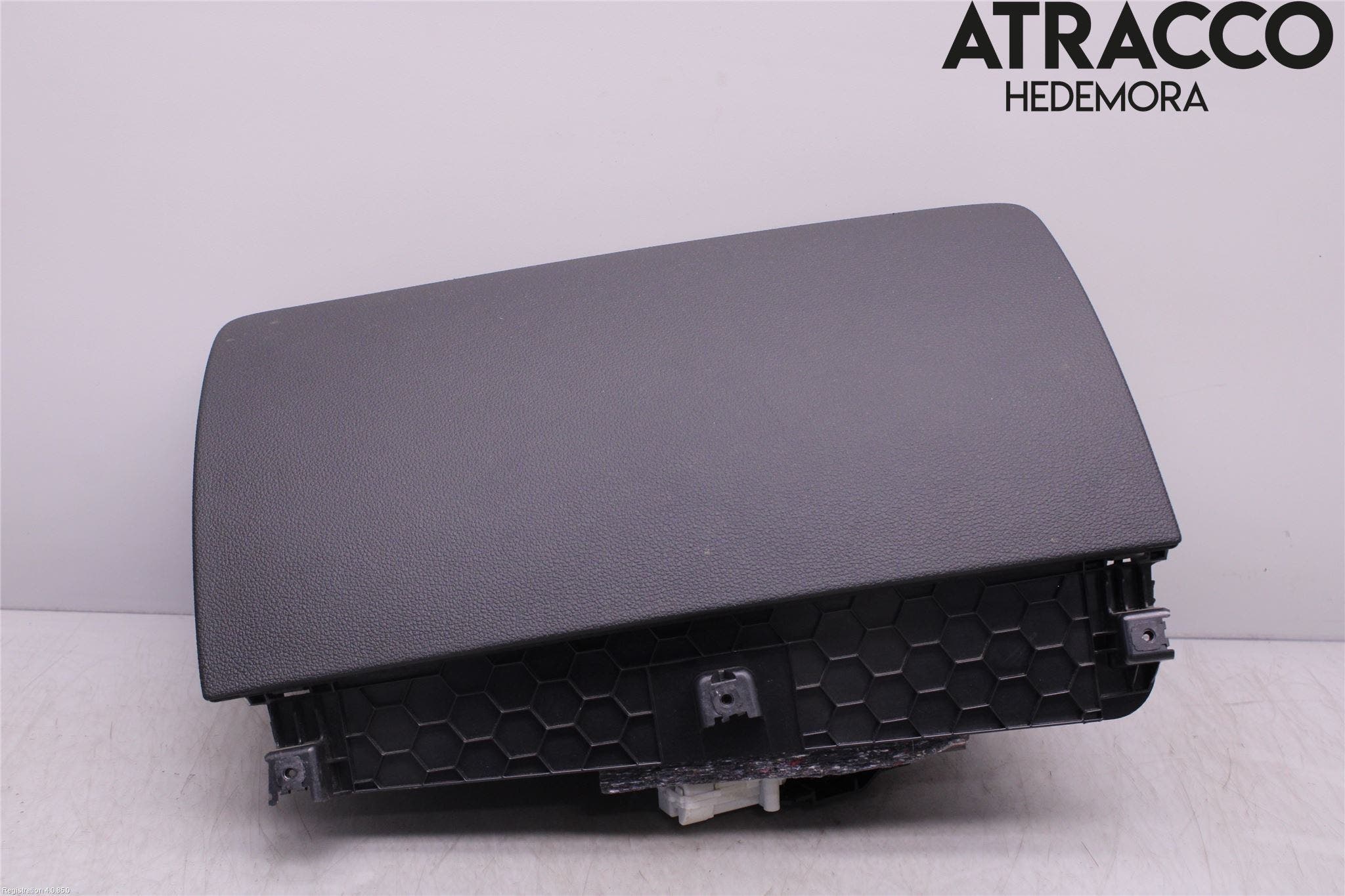 Audi Q7/SQ7 Handskfack