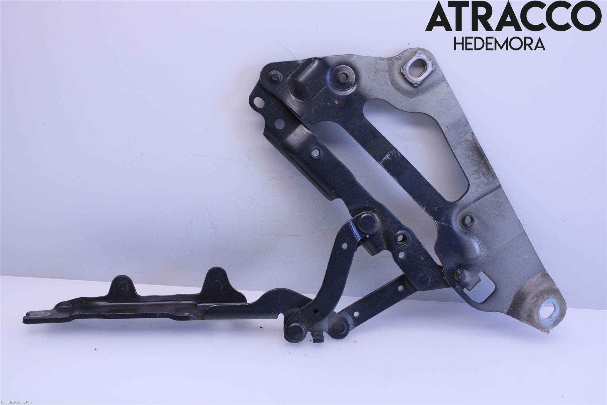 BMW 5 GT F07 09-17 Huvgångjärn