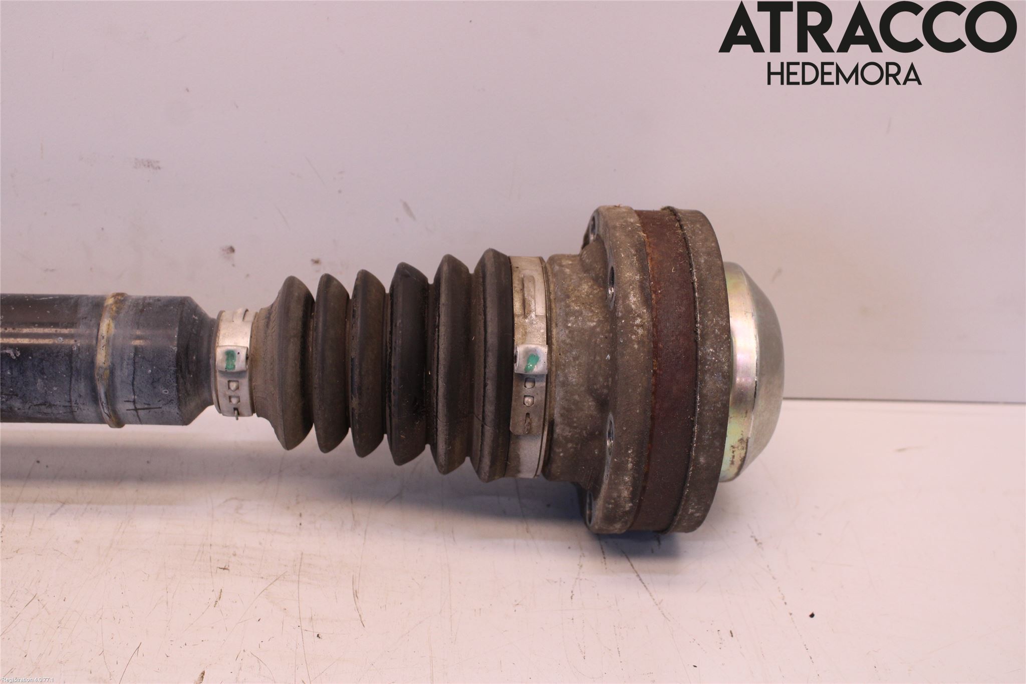 Volkswagen VW PASSAT 05-11 Drivaxel Fram Höger