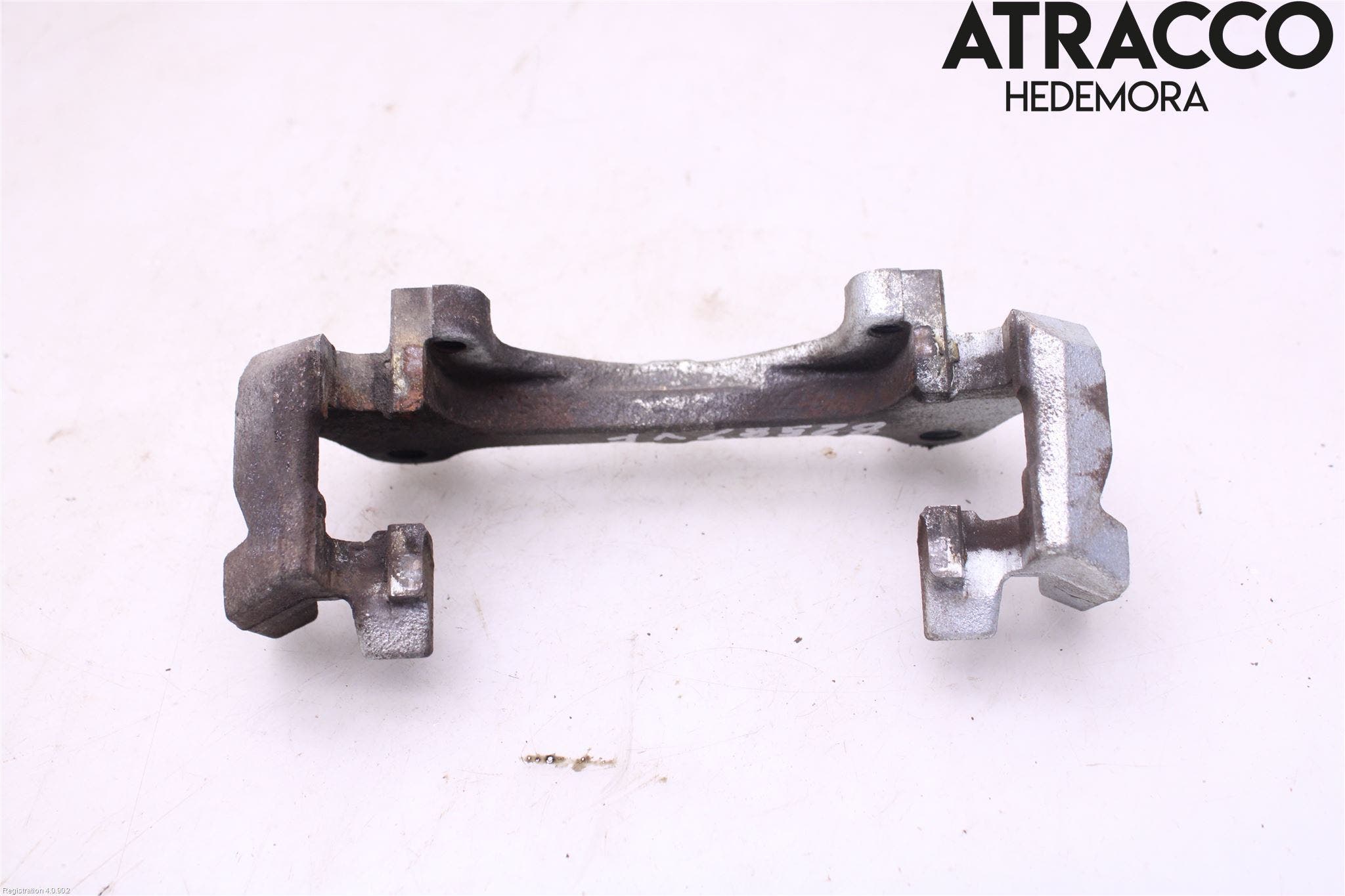 Toyota YARIS XP21 20- Bromsokshållare