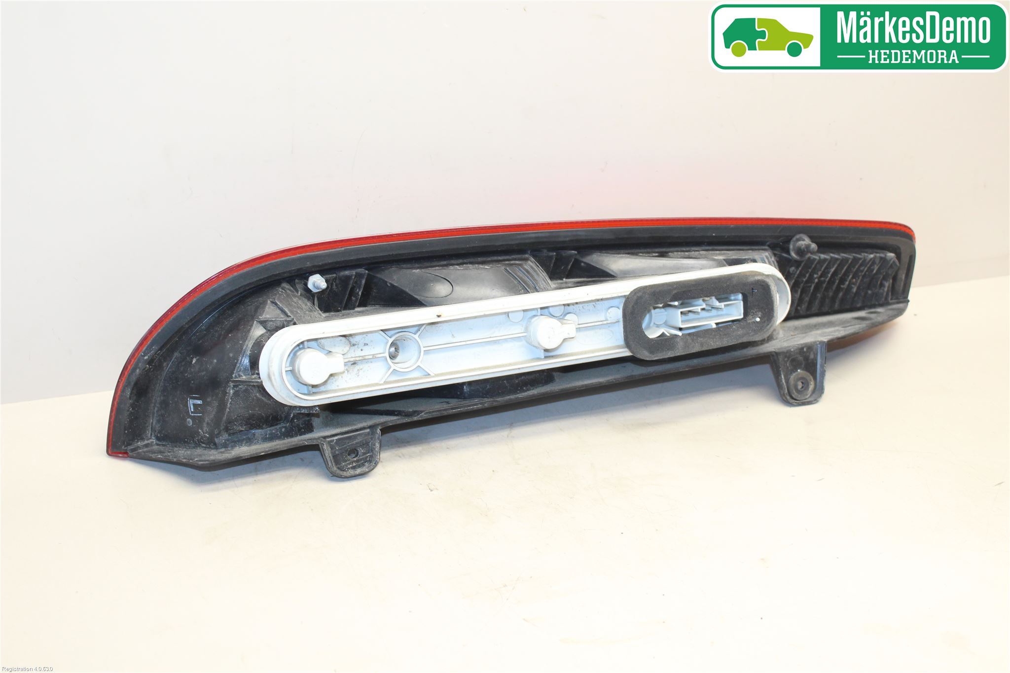 Ford FOCUS     04-07 Bakljus Höger