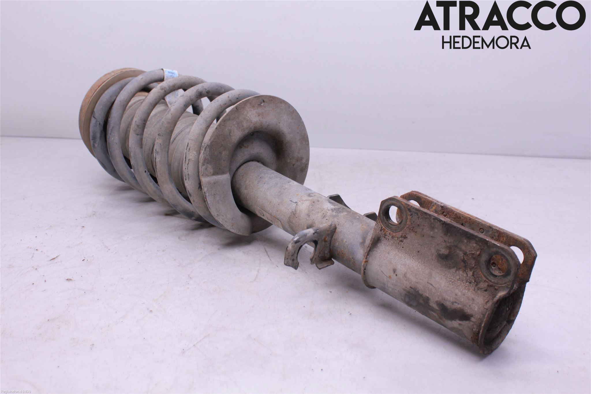 BMW X5 E53     99-06 Fjäderben Fram Höger