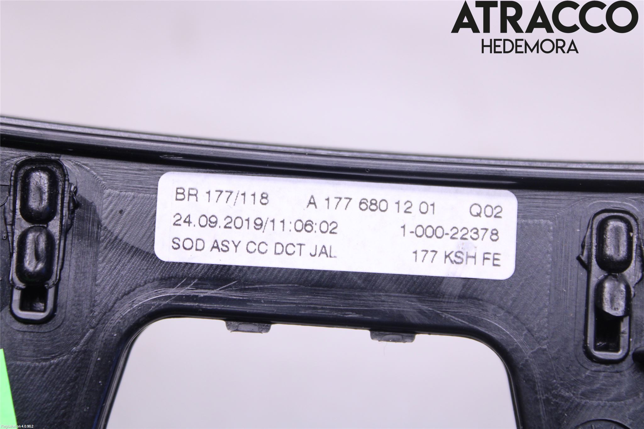 Mercedes-Benz MB CLA-KLASS (C118/X118) 19- Instrumentkonsoll Mitt