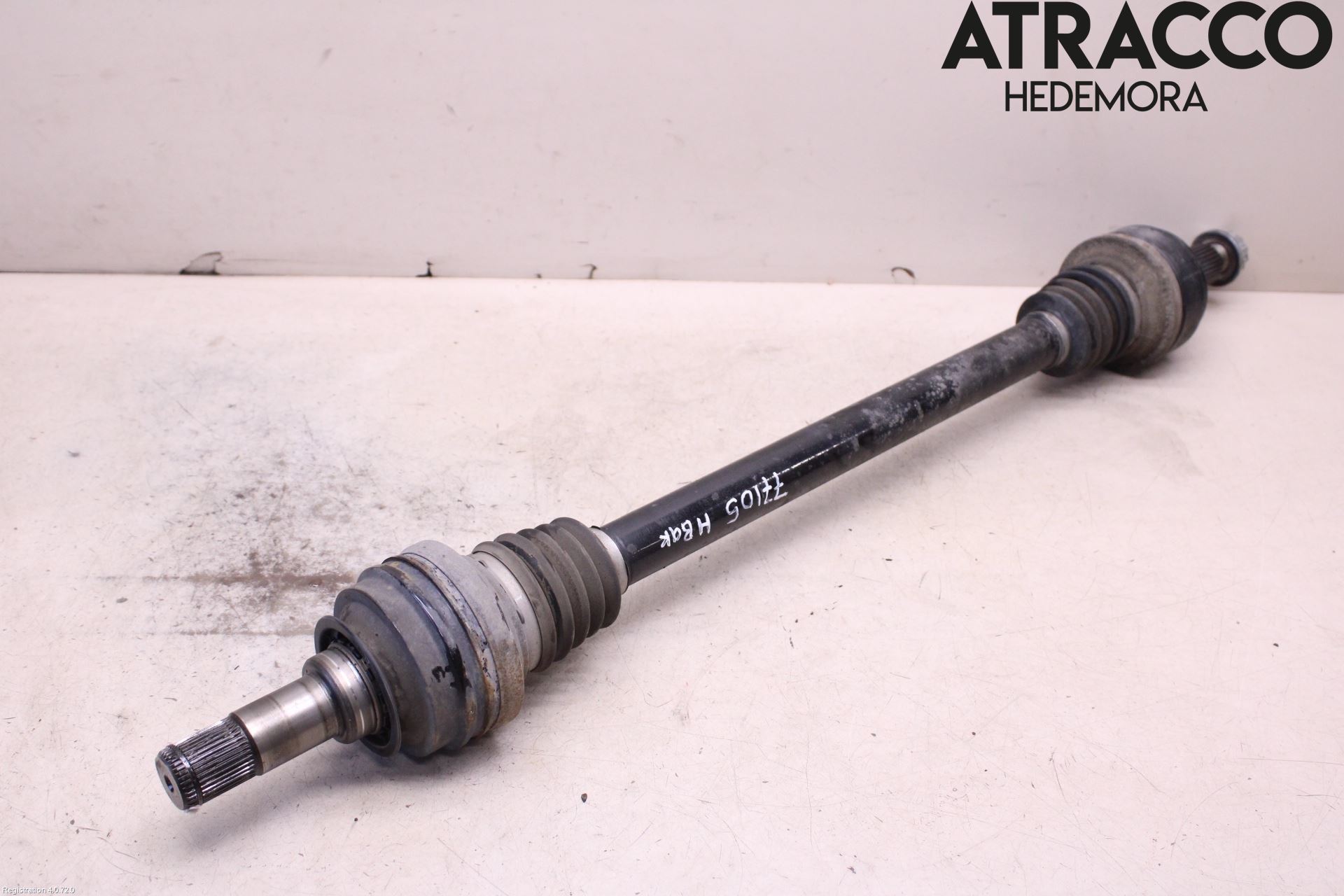 Volkswagen VW TOUAREG 7P 11-18 Drivaxel Bak Höger