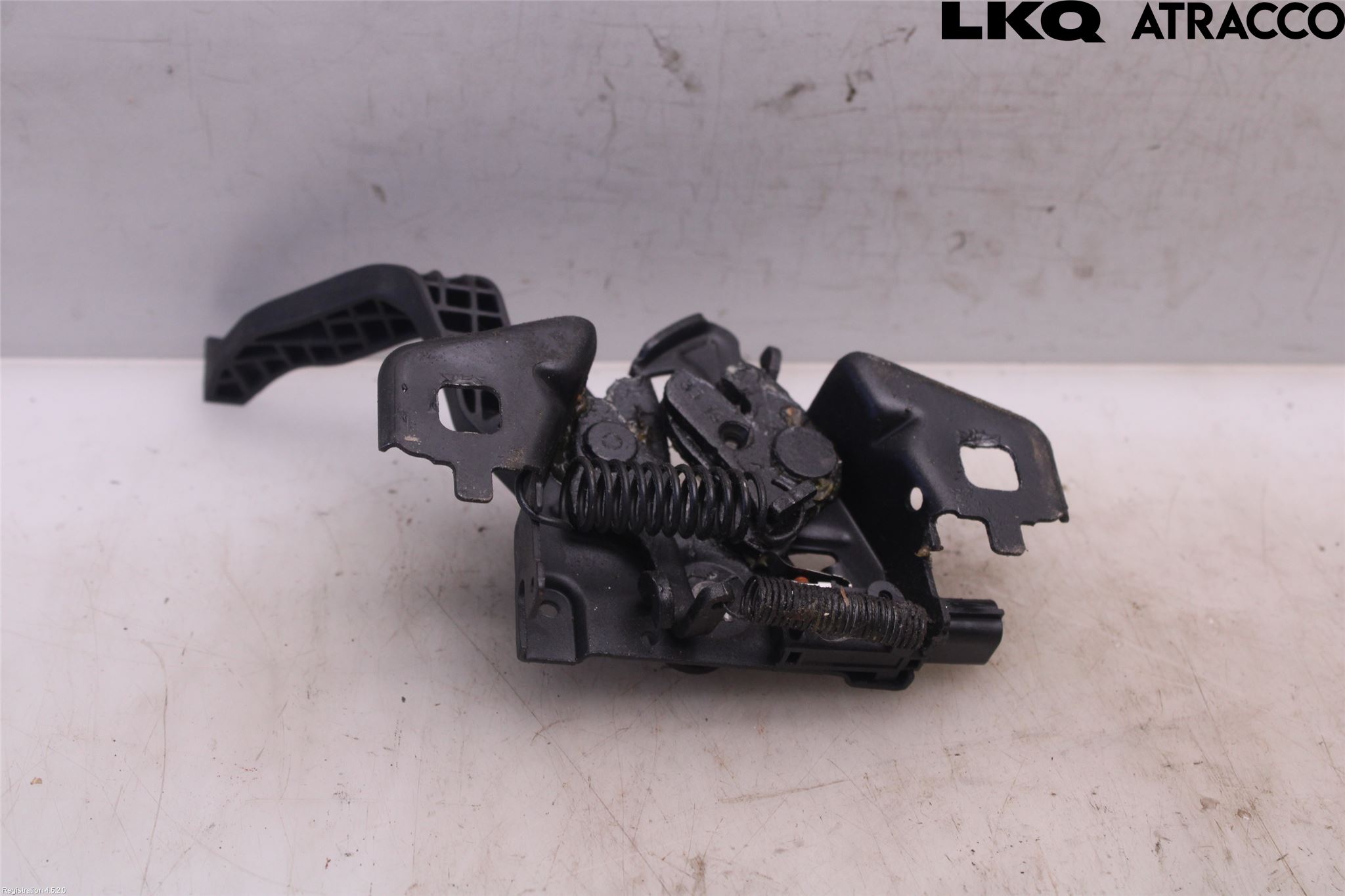 Dacia DUSTER 18-24 Huvlås