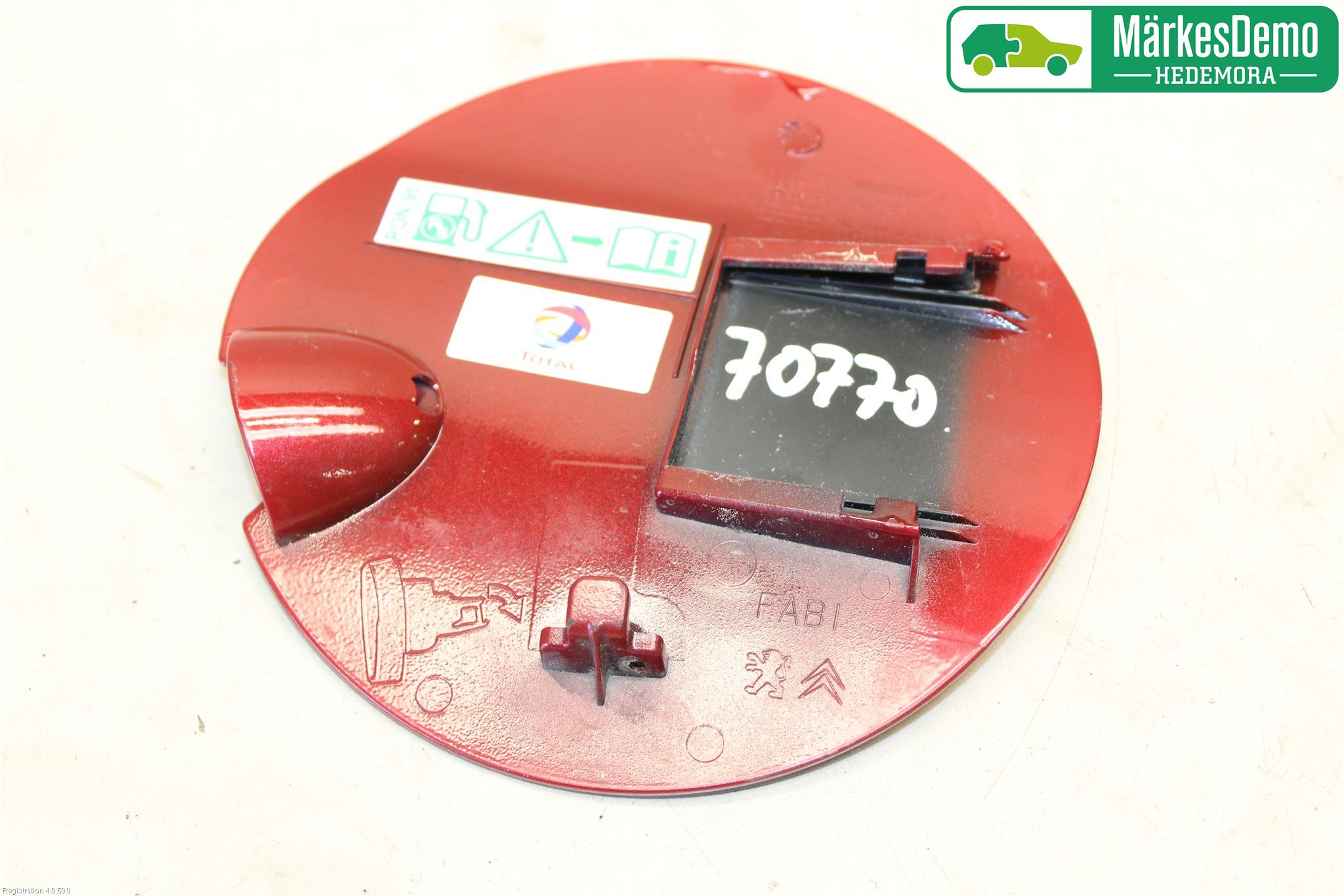 Peugeot 208 12-15 Tanklucka