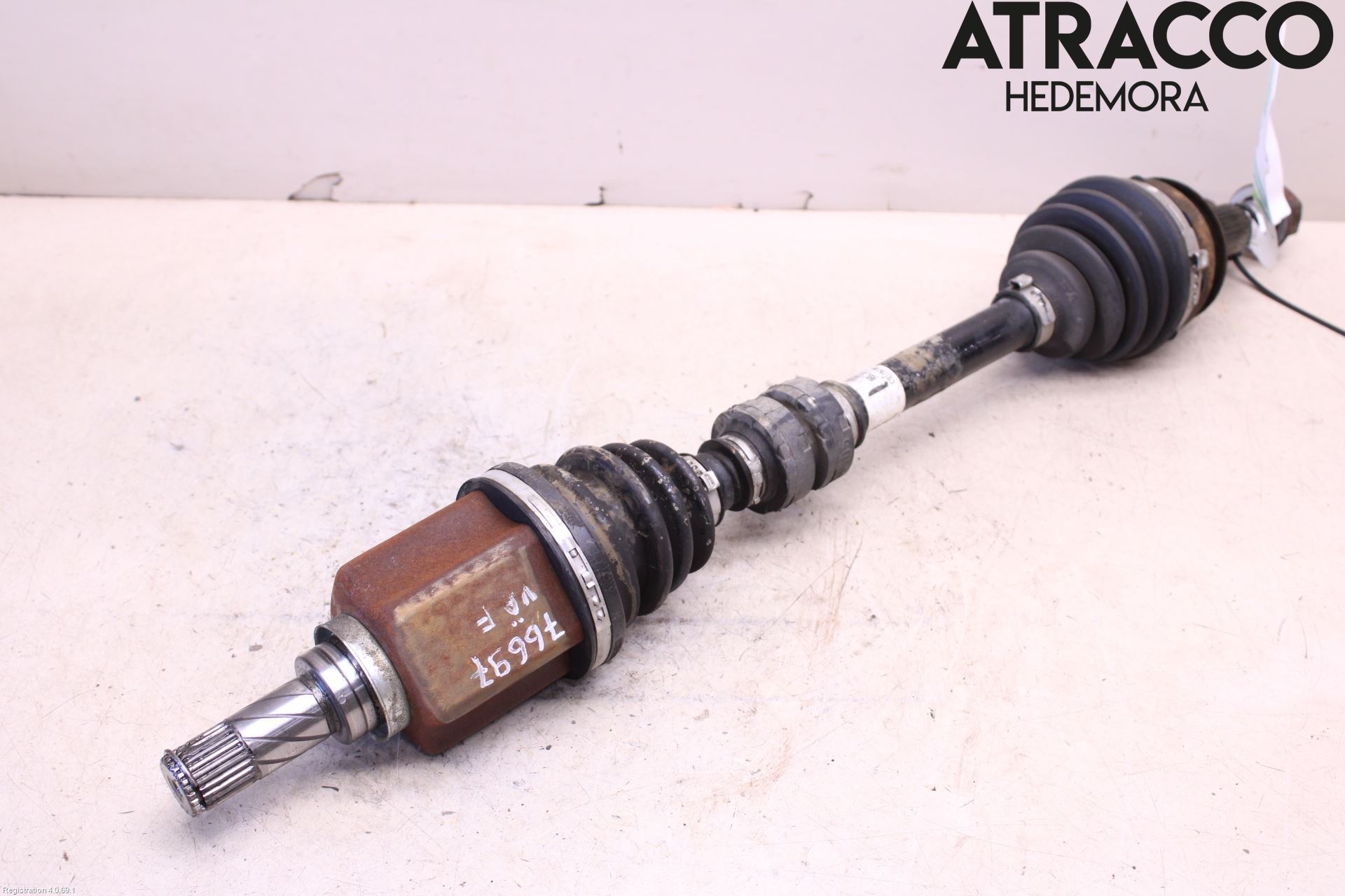 Nissan QASHQAI 14-17 Drivaxel Fram Vänster