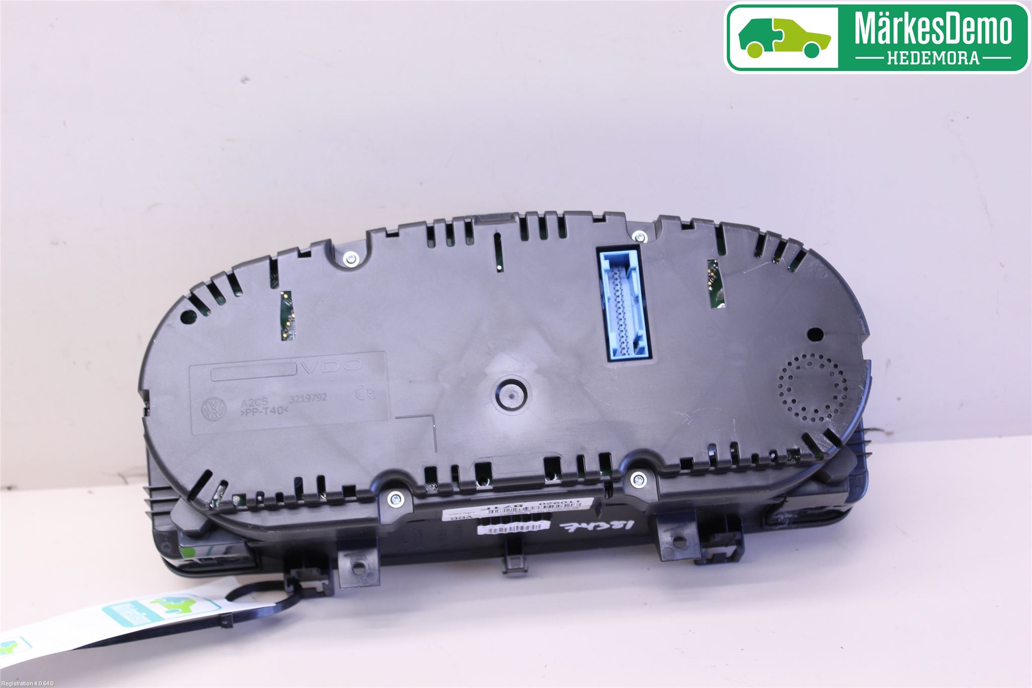 Volkswagen VW TOURAN 10-15 Instrument Komb