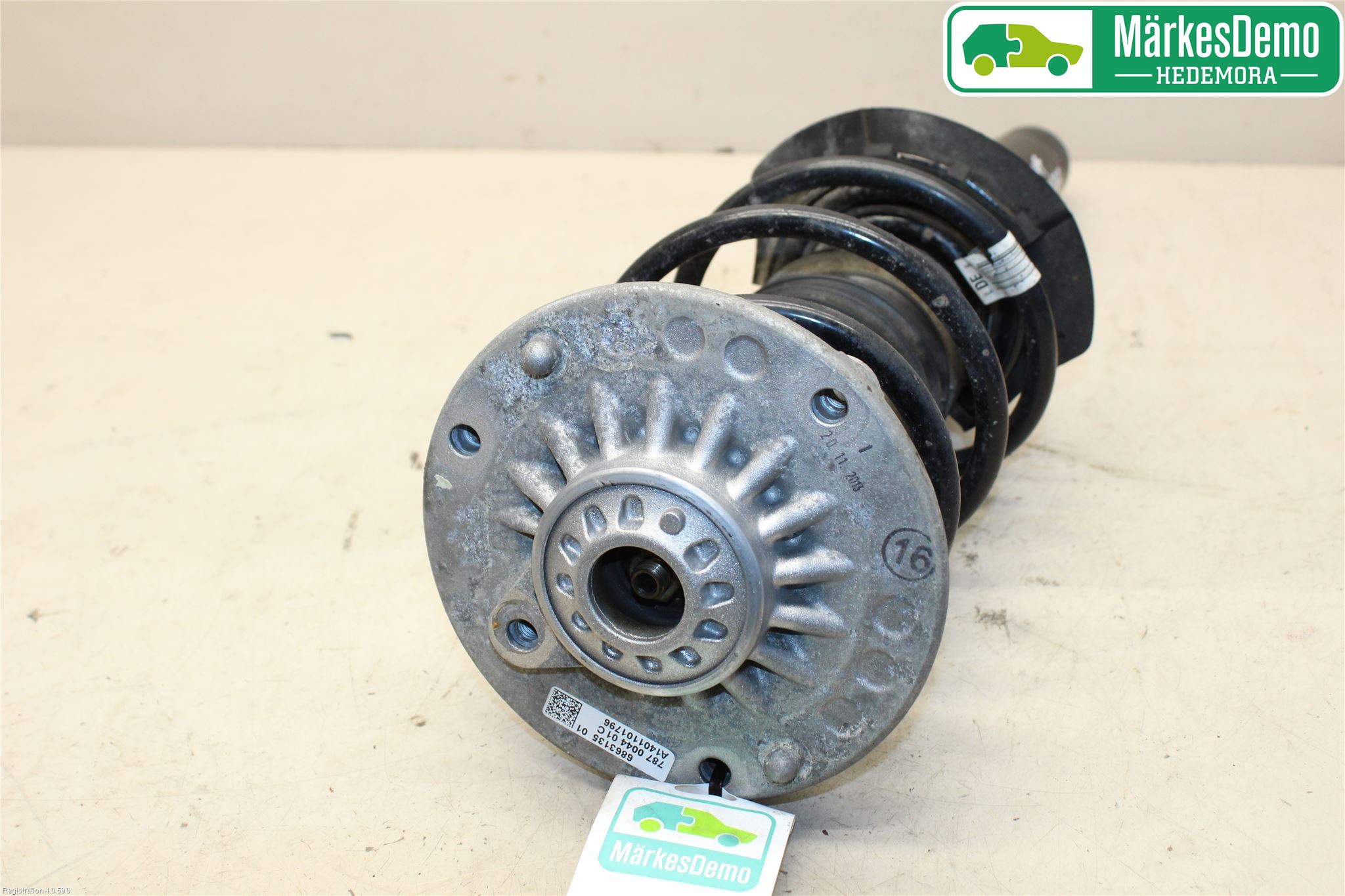 BMW 1 F20/F21 11-19 Fjäderben Fram Höger