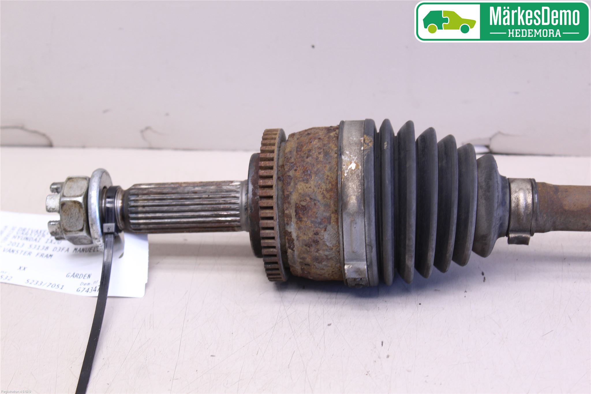 Hyundai i20 PB 09-14 Drivaxel Fram Vänster