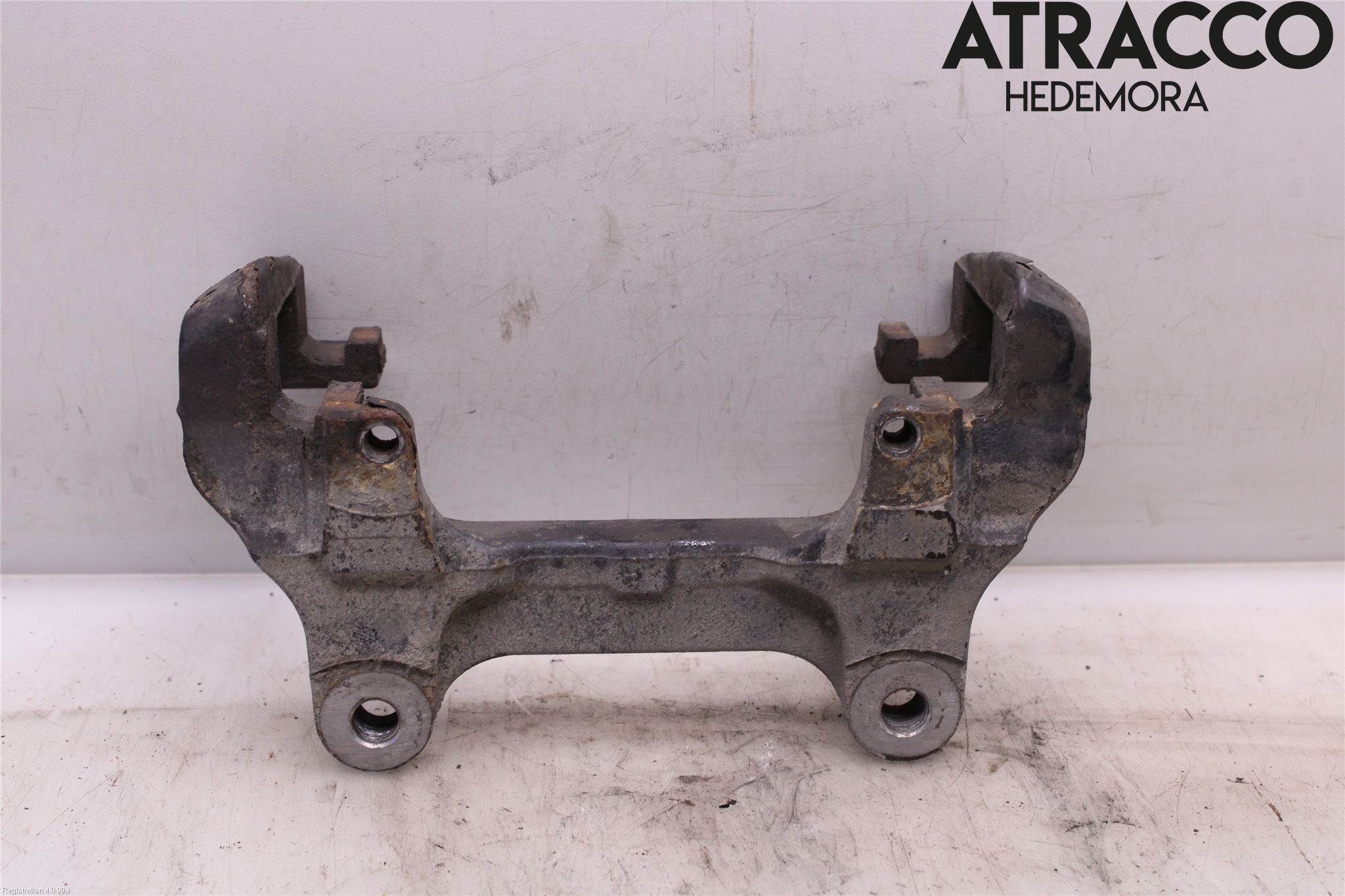 Audi A6/S6     05-11 Bromsokshållare