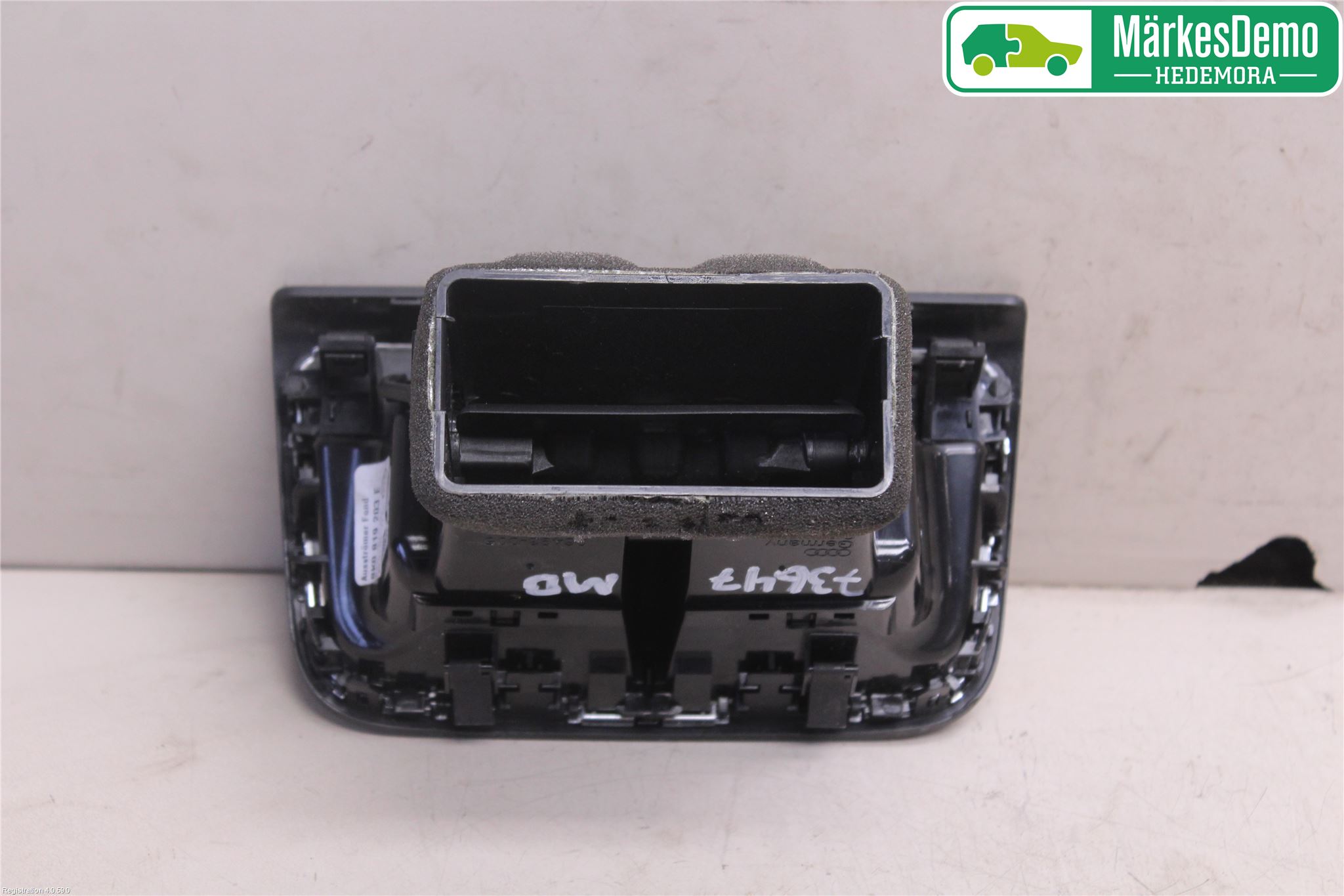 Audi A4/S4 08-11 Defrosterkanal-Munstycke