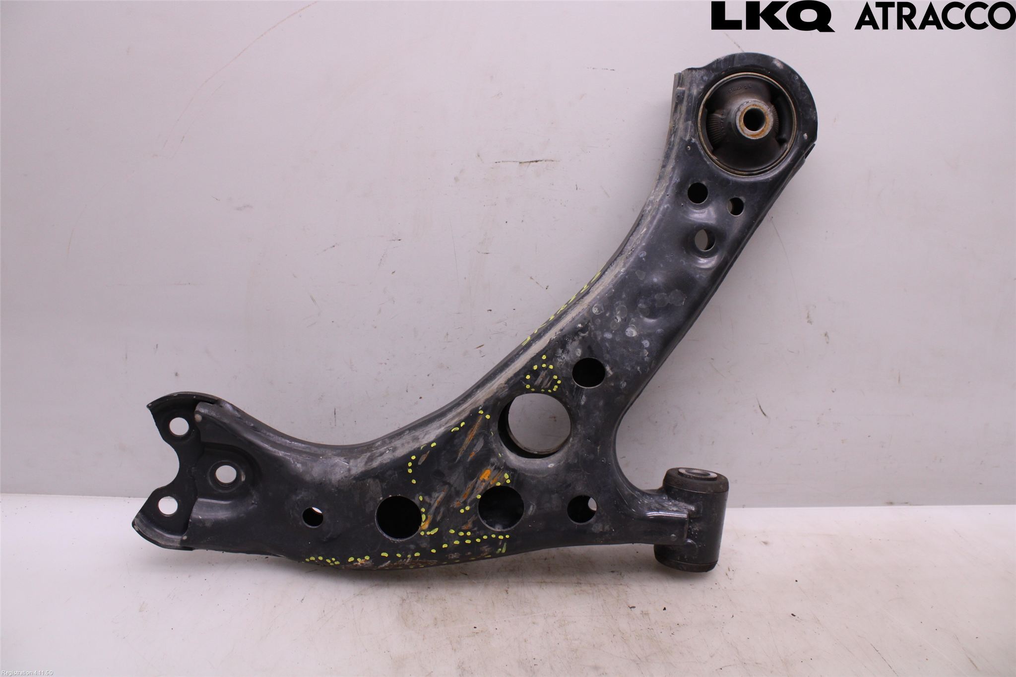 Toyota COROLLA 19- Bärarm Fram Undre Vä