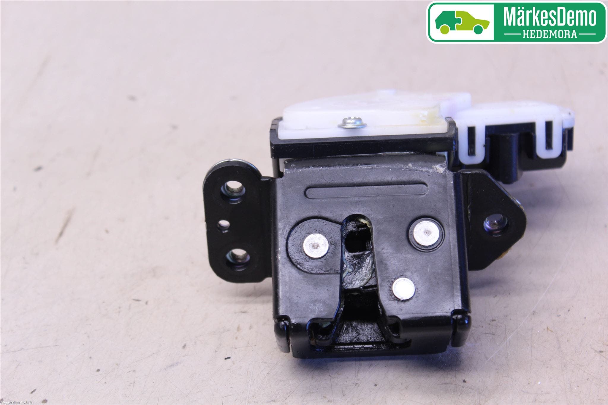 Mazda 3 III 14-19 Låskista Baklucka