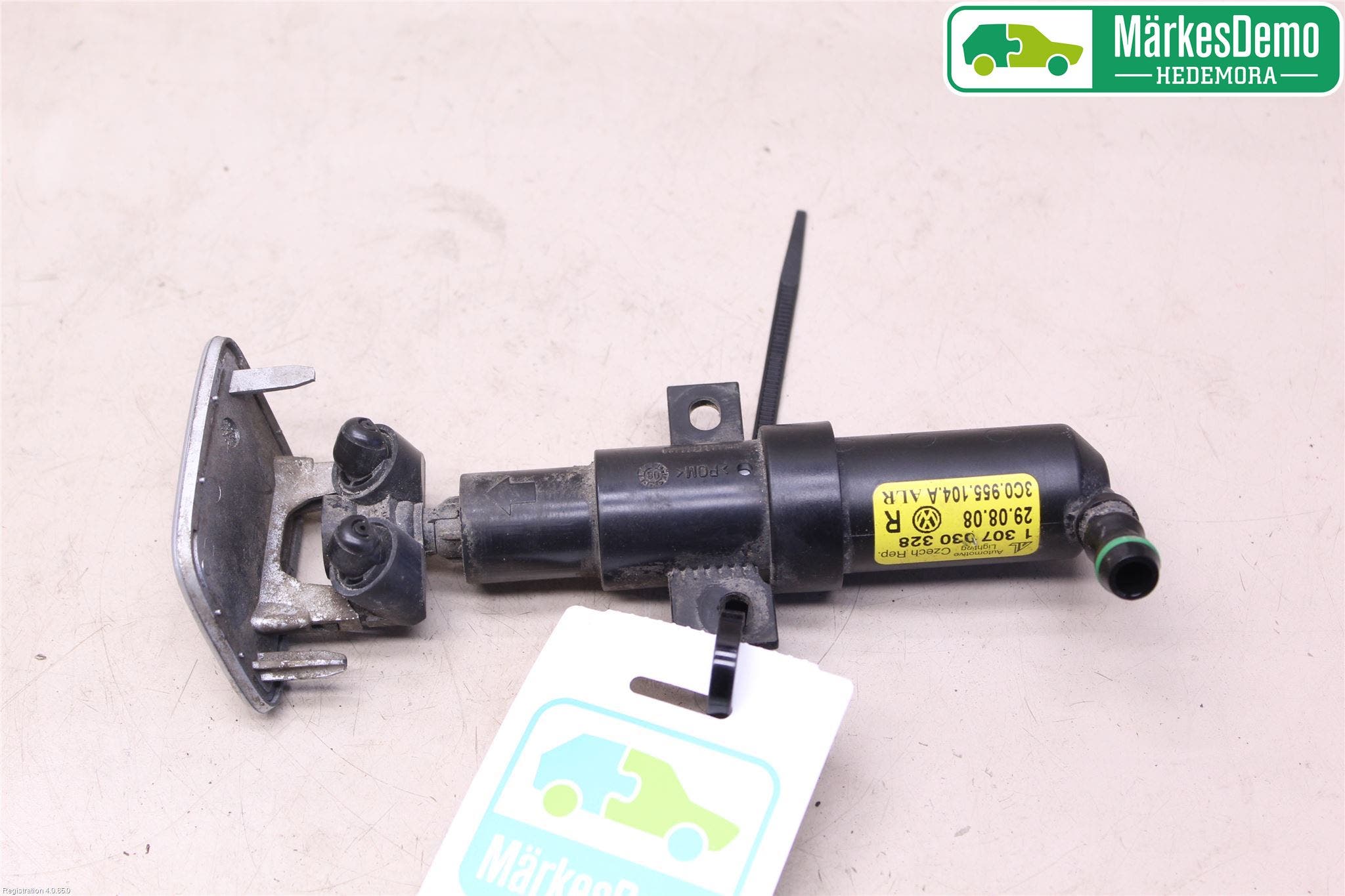 Volkswagen VW PASSAT 05-11 Spolarmunstycke Strålkastare