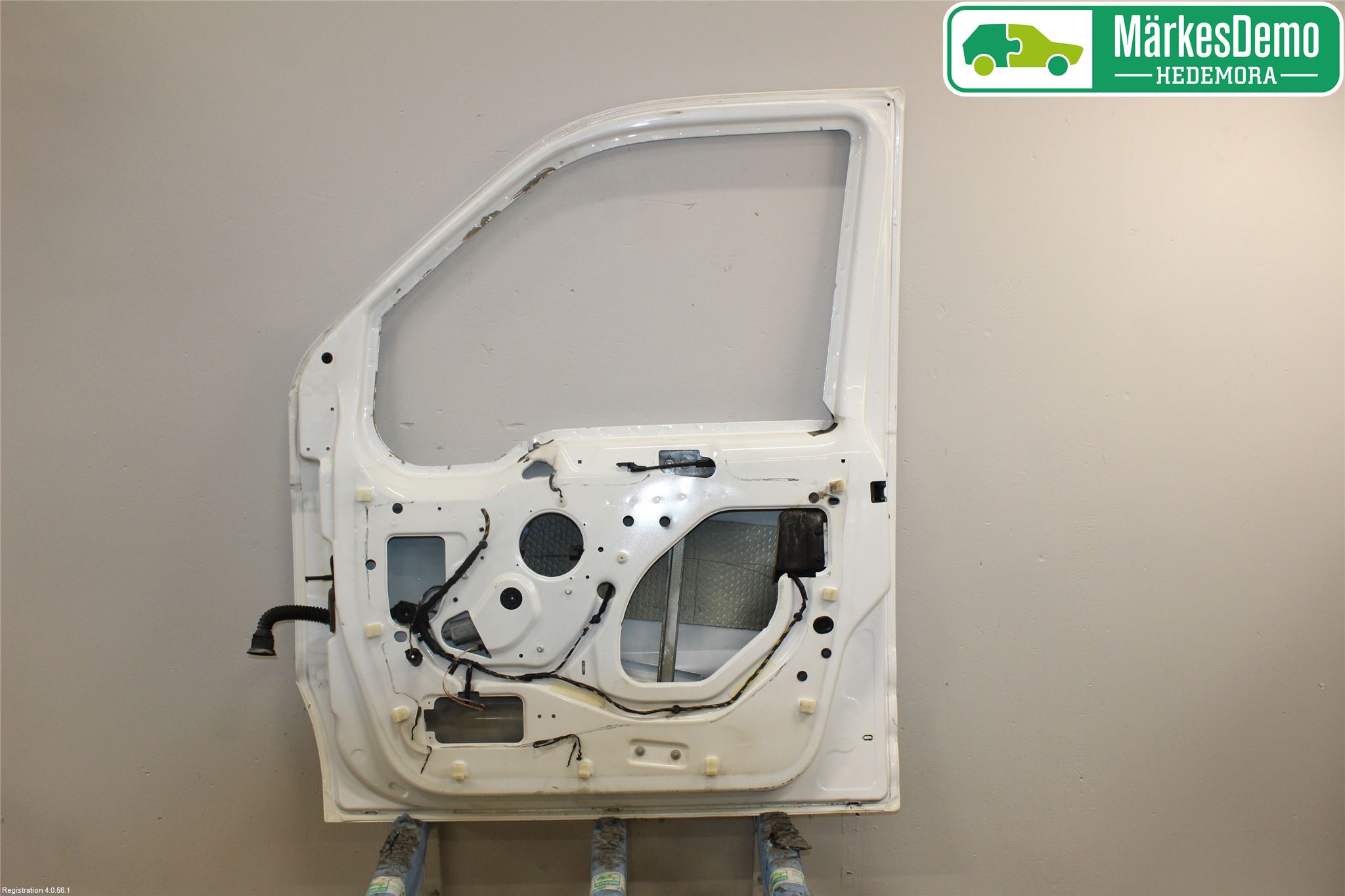 Ford TRANSIT CONNECT 03-08 Dörr Fram Höger