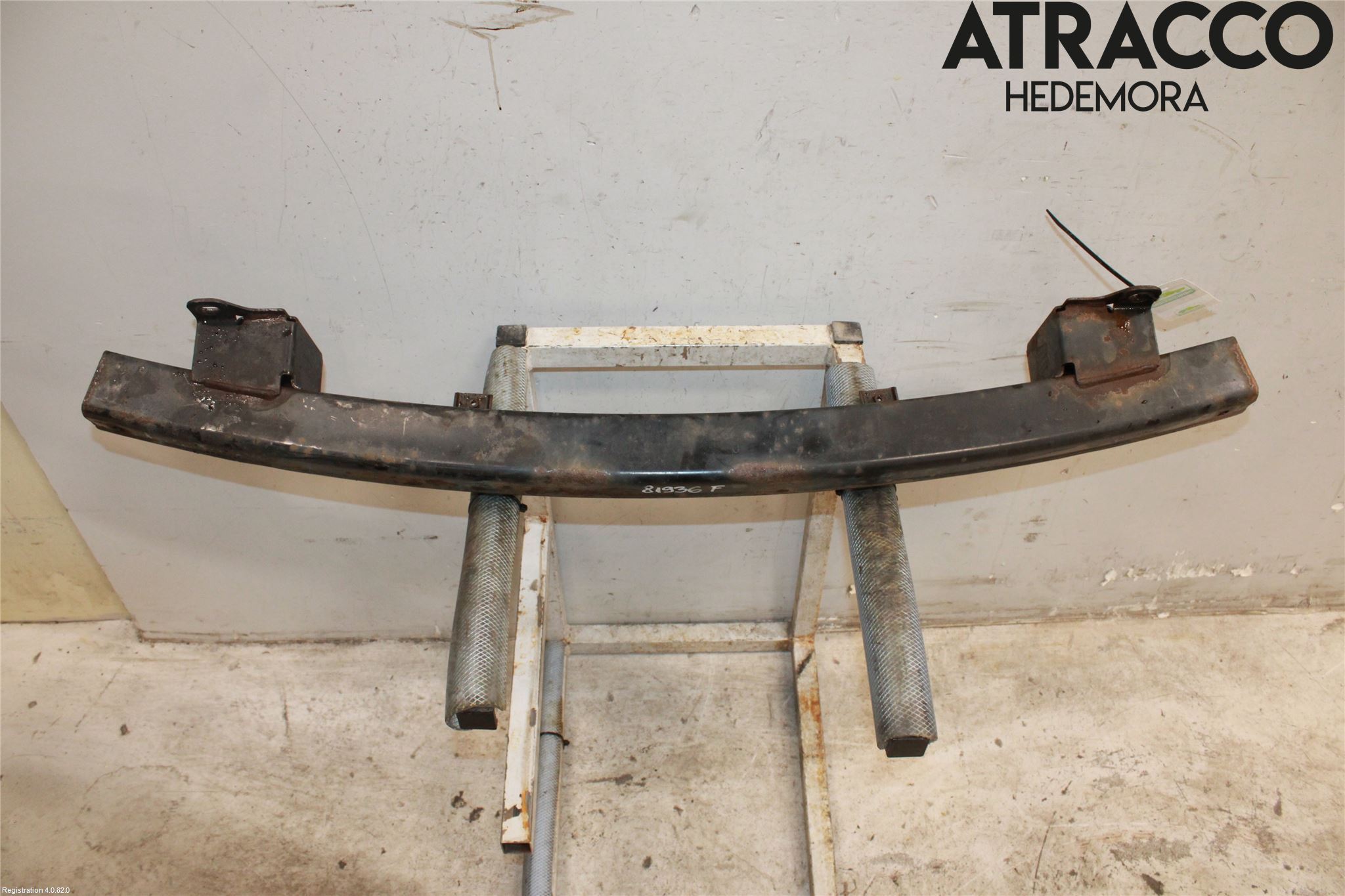 Nissan NAVARA 05-16 Stötfångarbalk Fram
