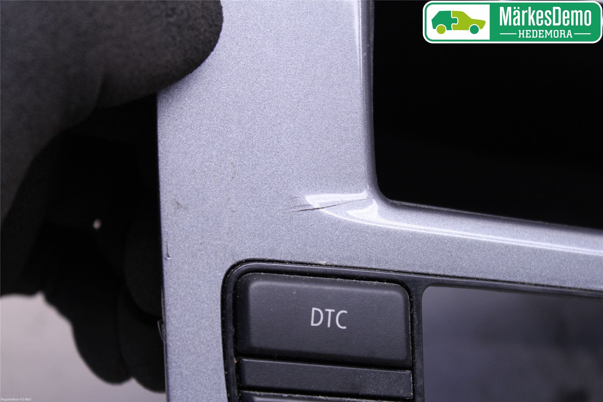 BMW 5 E60/61 Sed/Tou 02-10 Instrumentbräda Förvaringsfack