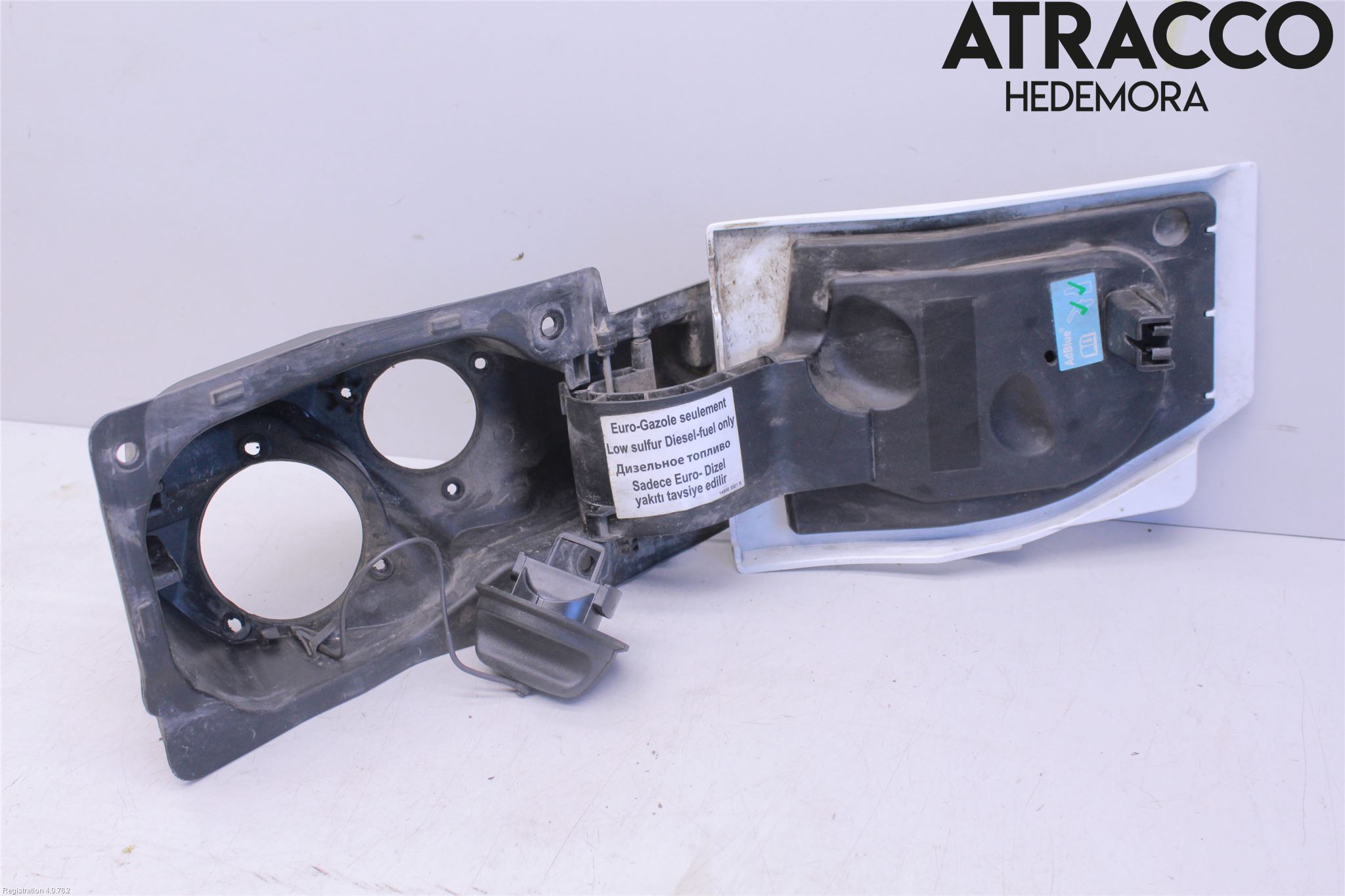 Nissan NV300 16-22 Tanklucka