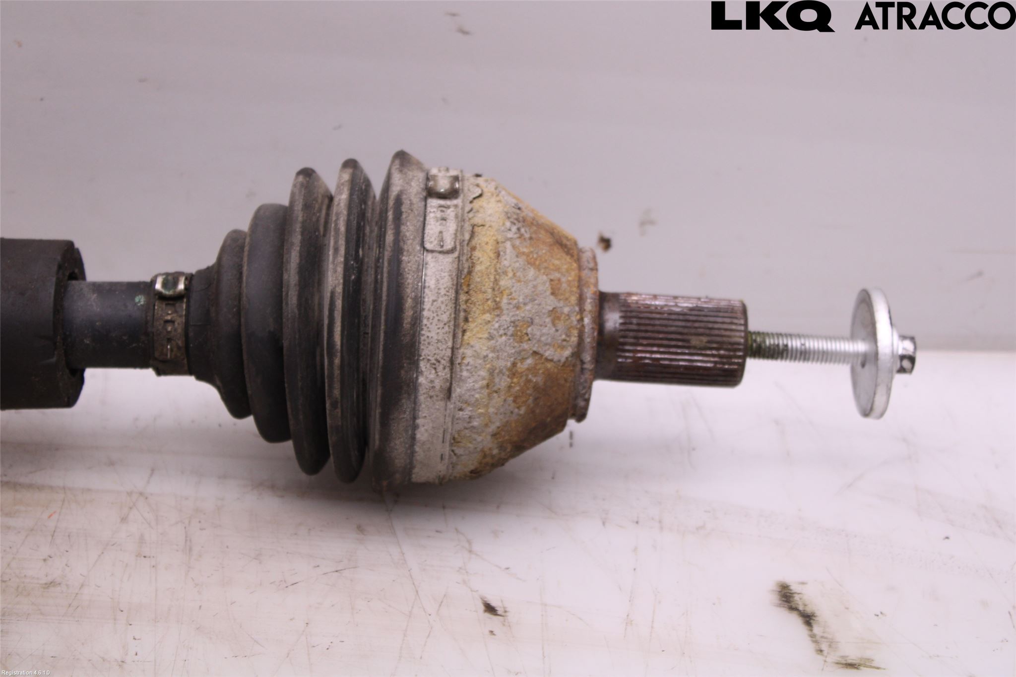 Volvo V70 08-13 Drivaxel Fram Vänster