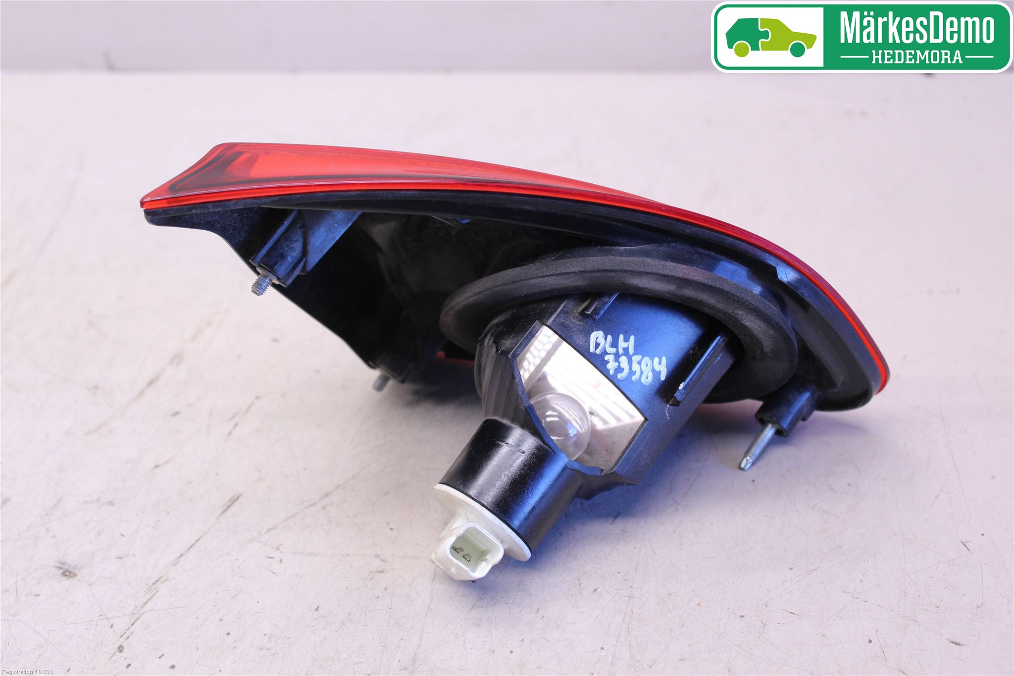Nissan QASHQAI+2  10-14 Bakljus Lucka Hö
