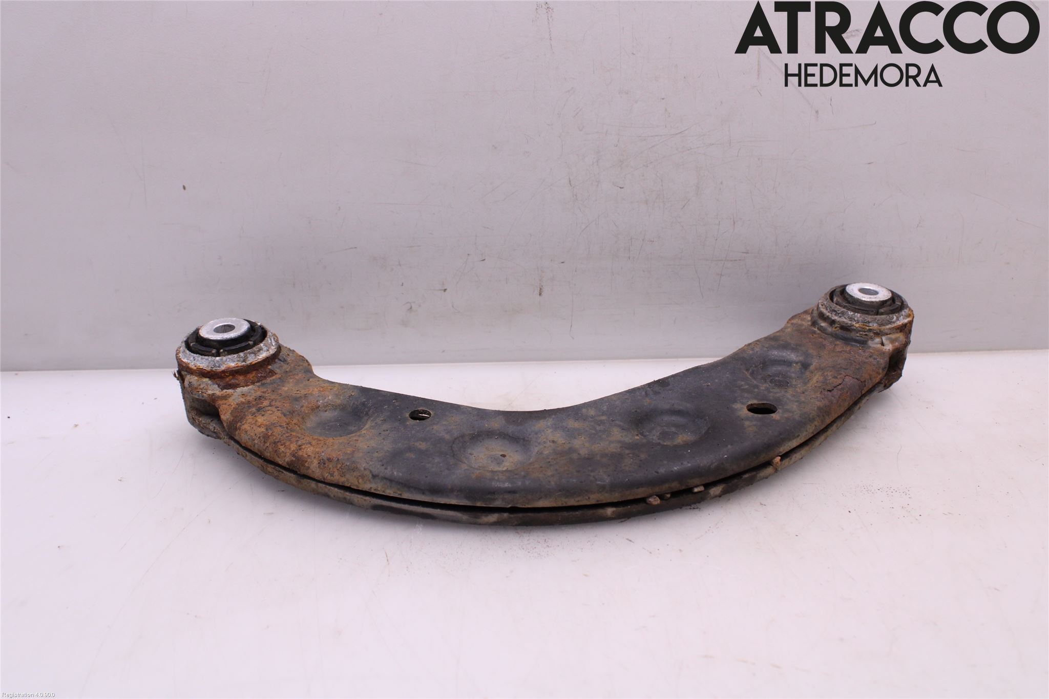 Volvo V90 17->> Bärarm Bak Höger