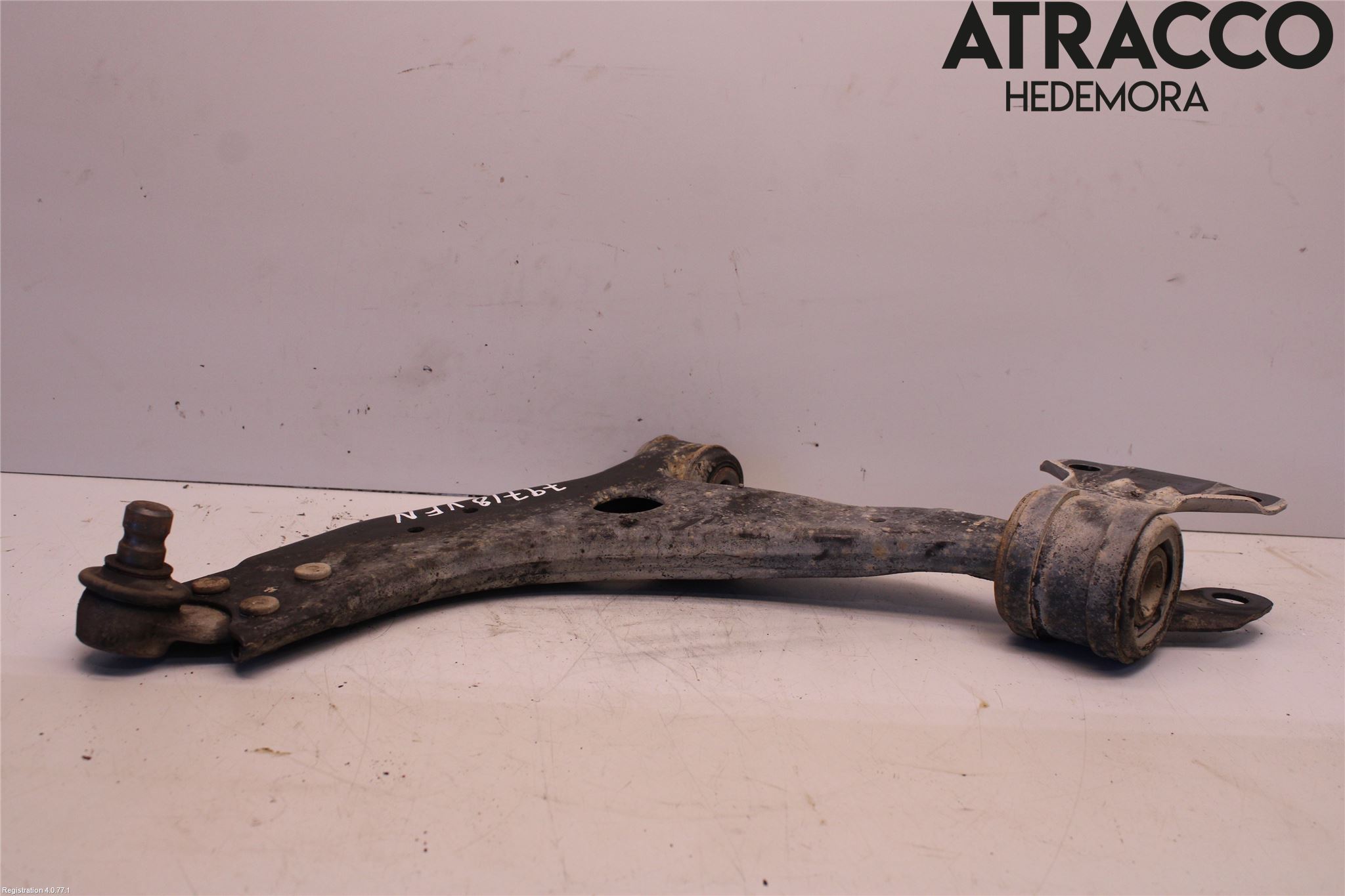 Ford FOCUS 15-18 Bärarm Fram Undre Vä