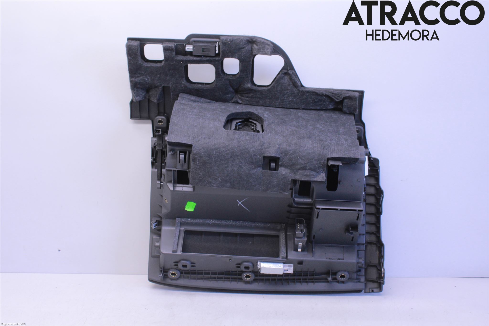 Audi A4/S4 B9 16-19 Handskfack