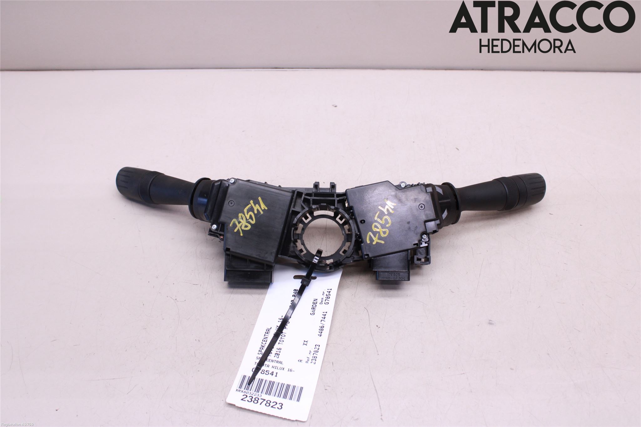 Toyota HILUX 16- Spakcentral