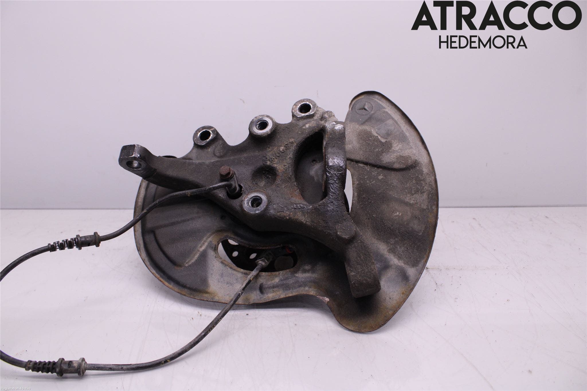 Mercedes-Benz MB C (203) 00-07 Styrspindel Lagerhus Hö