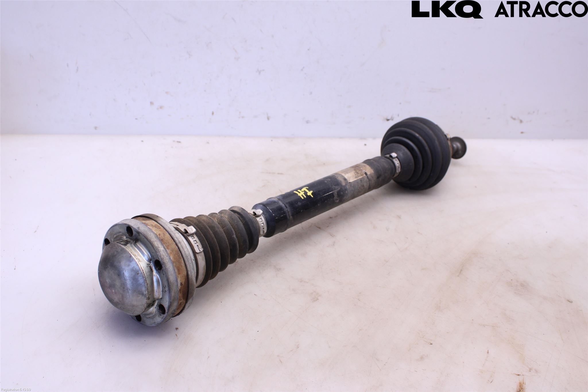 Volkswagen VW CADDY 11-15 Drivaxel Fram Höger