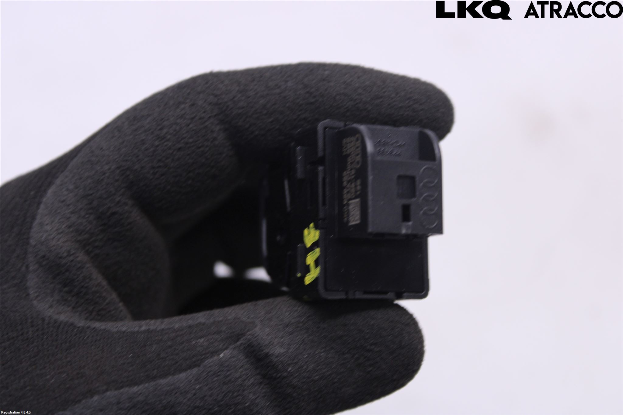 Audi A6 F2/C8 19- Strömställare Elhiss