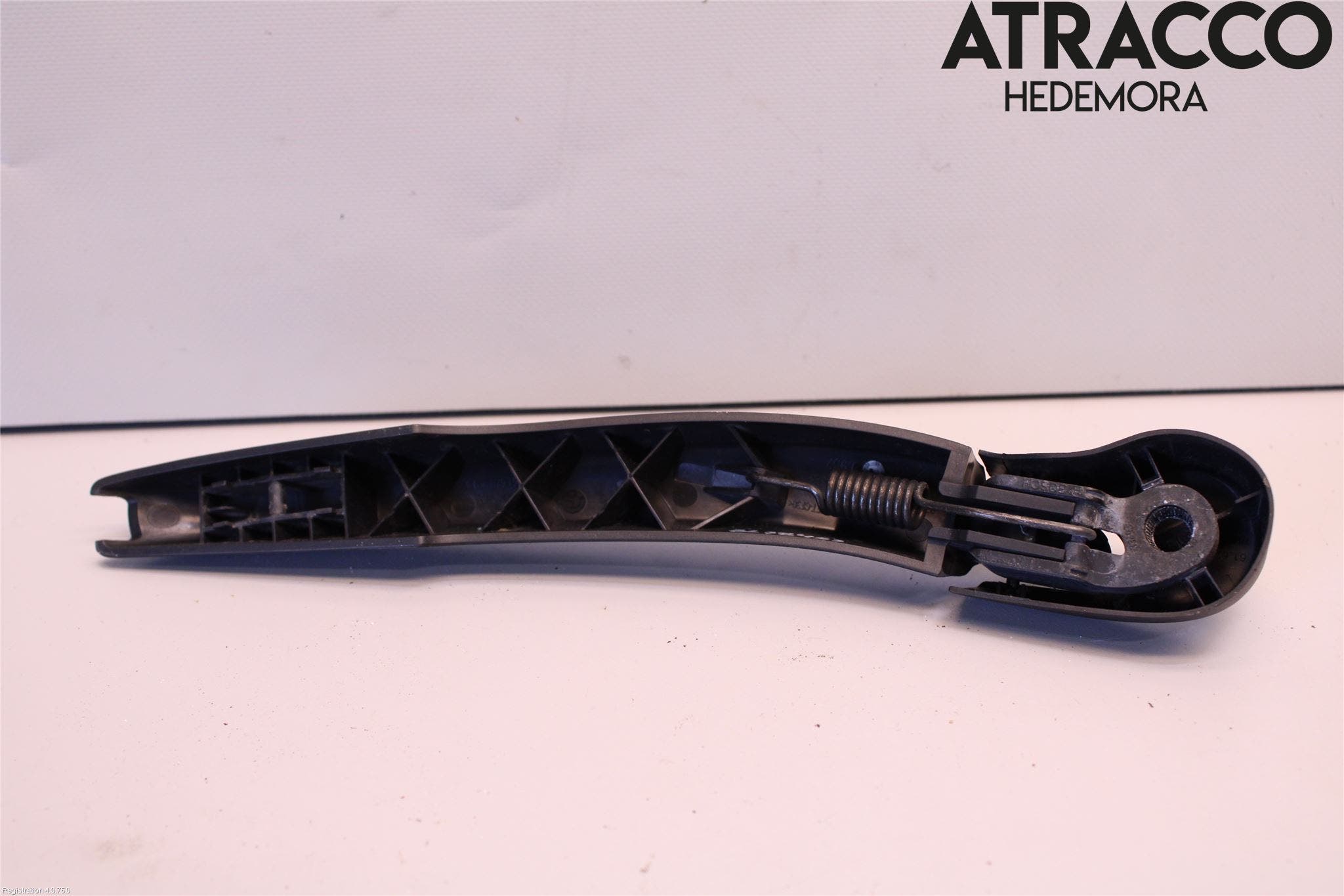 BMW 3 F30/F31/F80 12-19 Torkararm-Bakruta