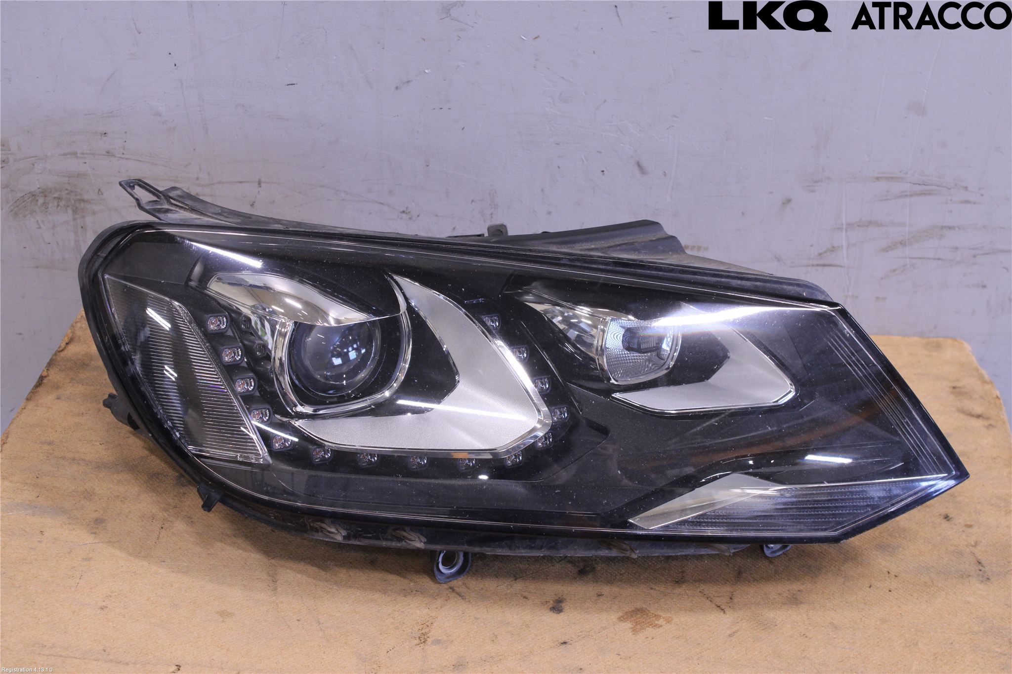 Volkswagen VW TOUAREG 7P 11-18 Strålkastare Höger
