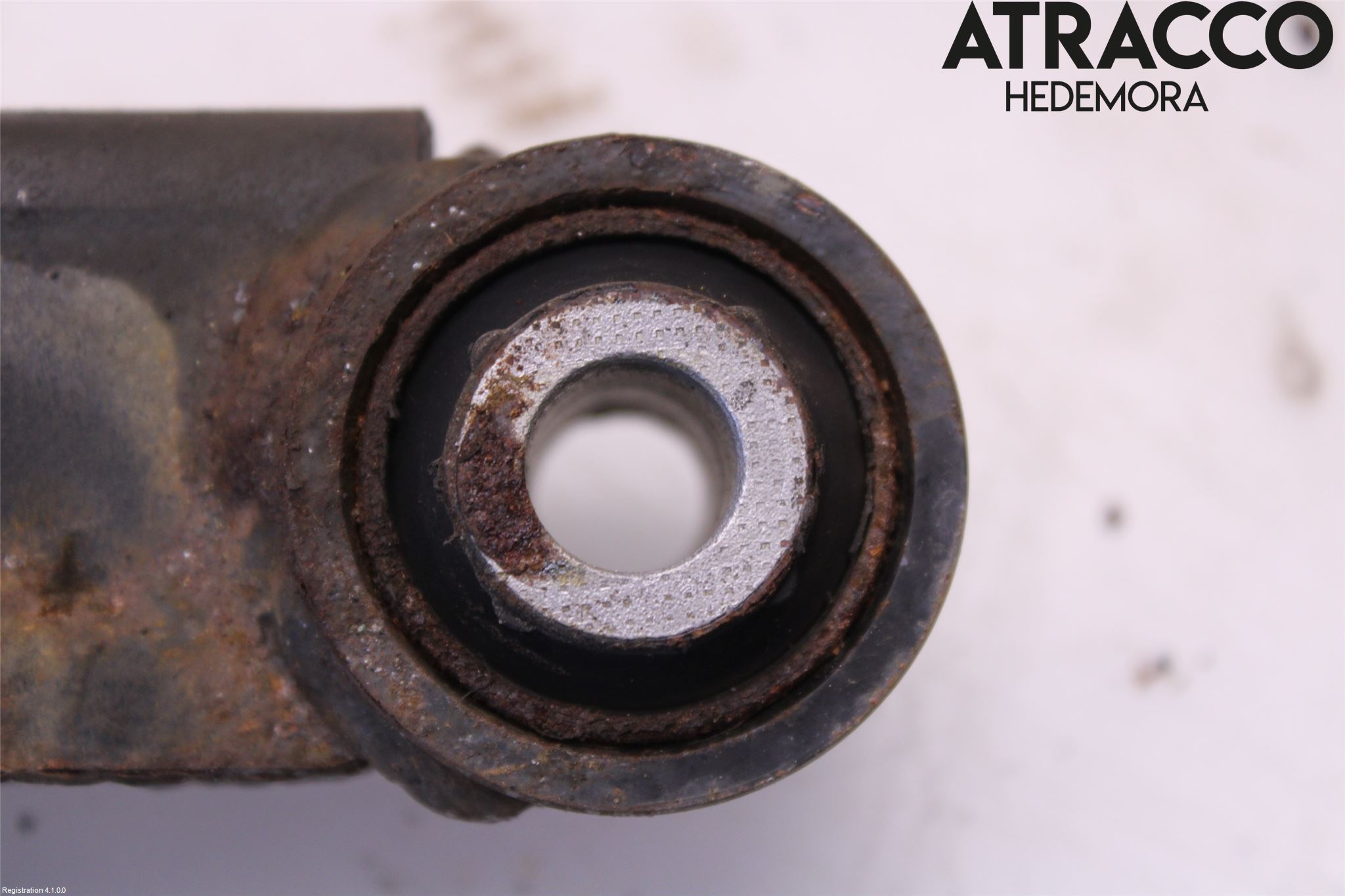 Nissan X-TRAIL 14-21 Bärarm Bak Höger