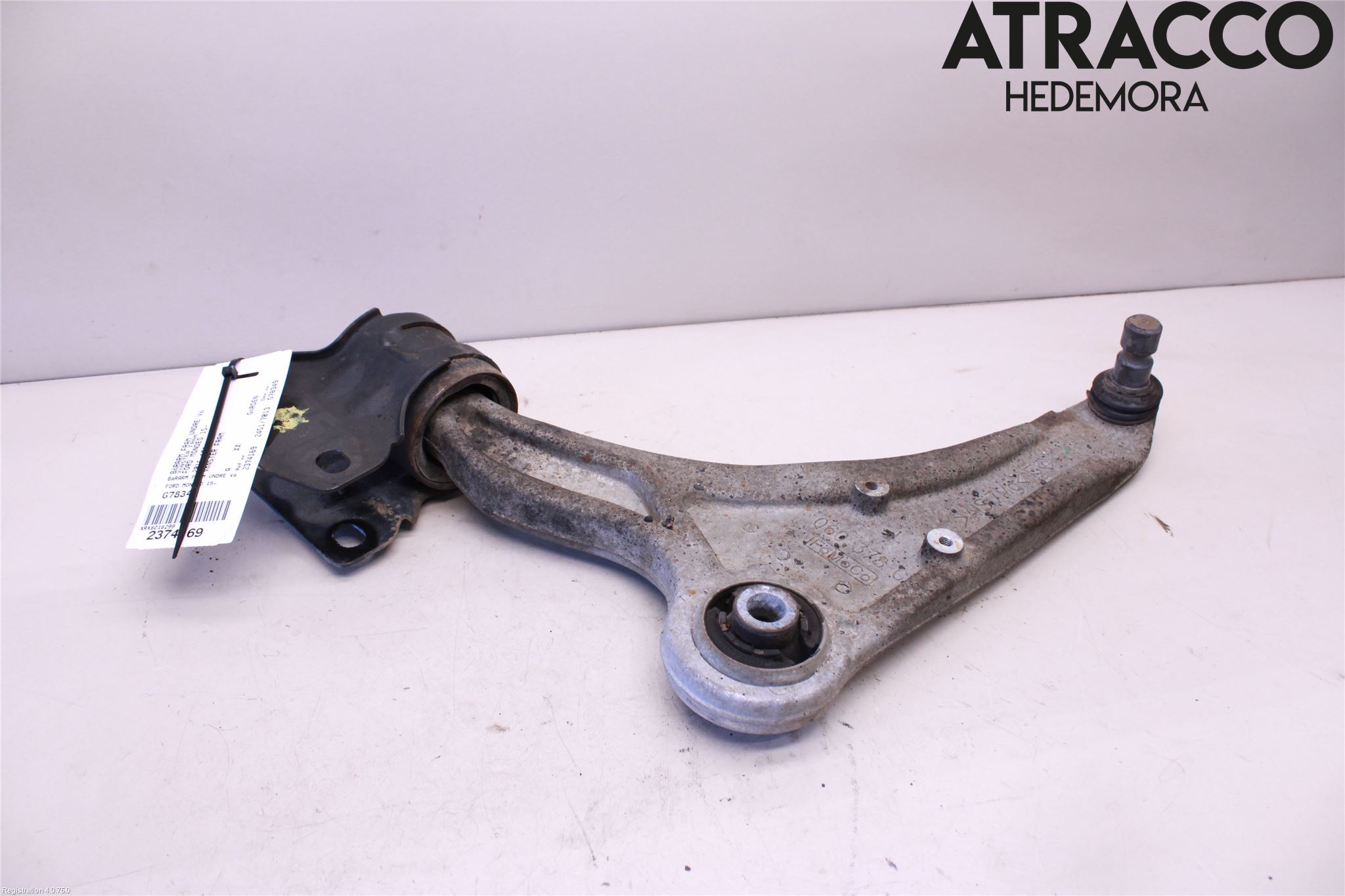 Ford MONDEO 15-22 Bärarm Fram Undre Vä