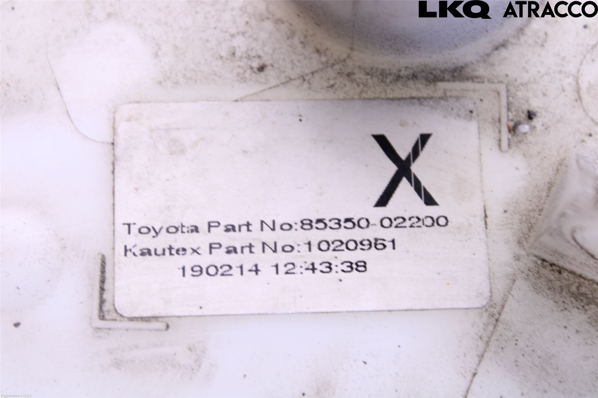 Toyota AURIS 13-19 Spolartank Vindruta-Strål