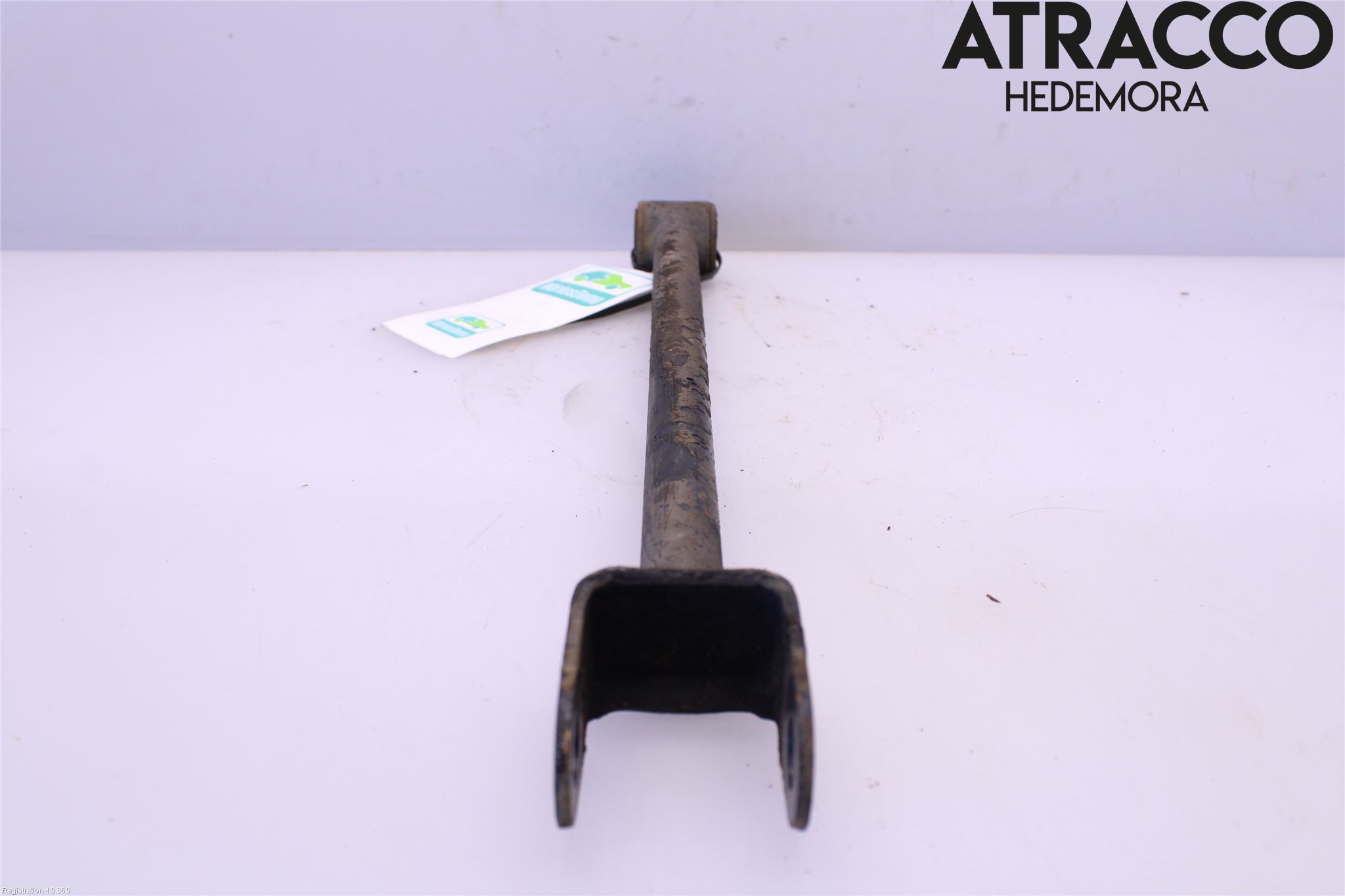 Dacia DUSTER 10-17 Bärarm Bak Vänster