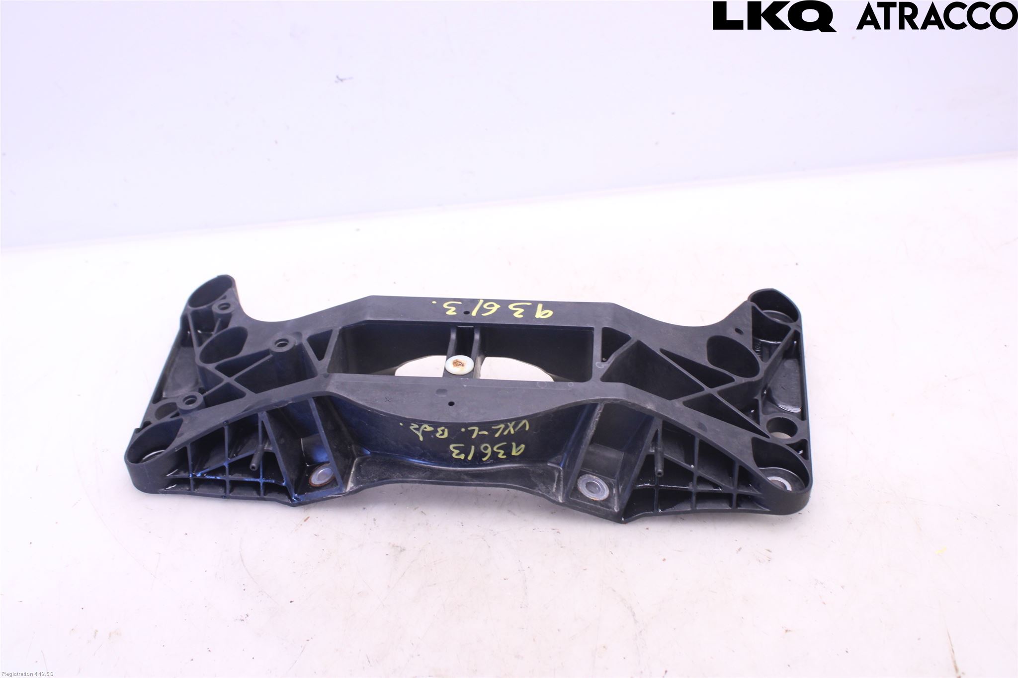 BMW 5 F10/F11/F18 09-17 Växellådsbalk