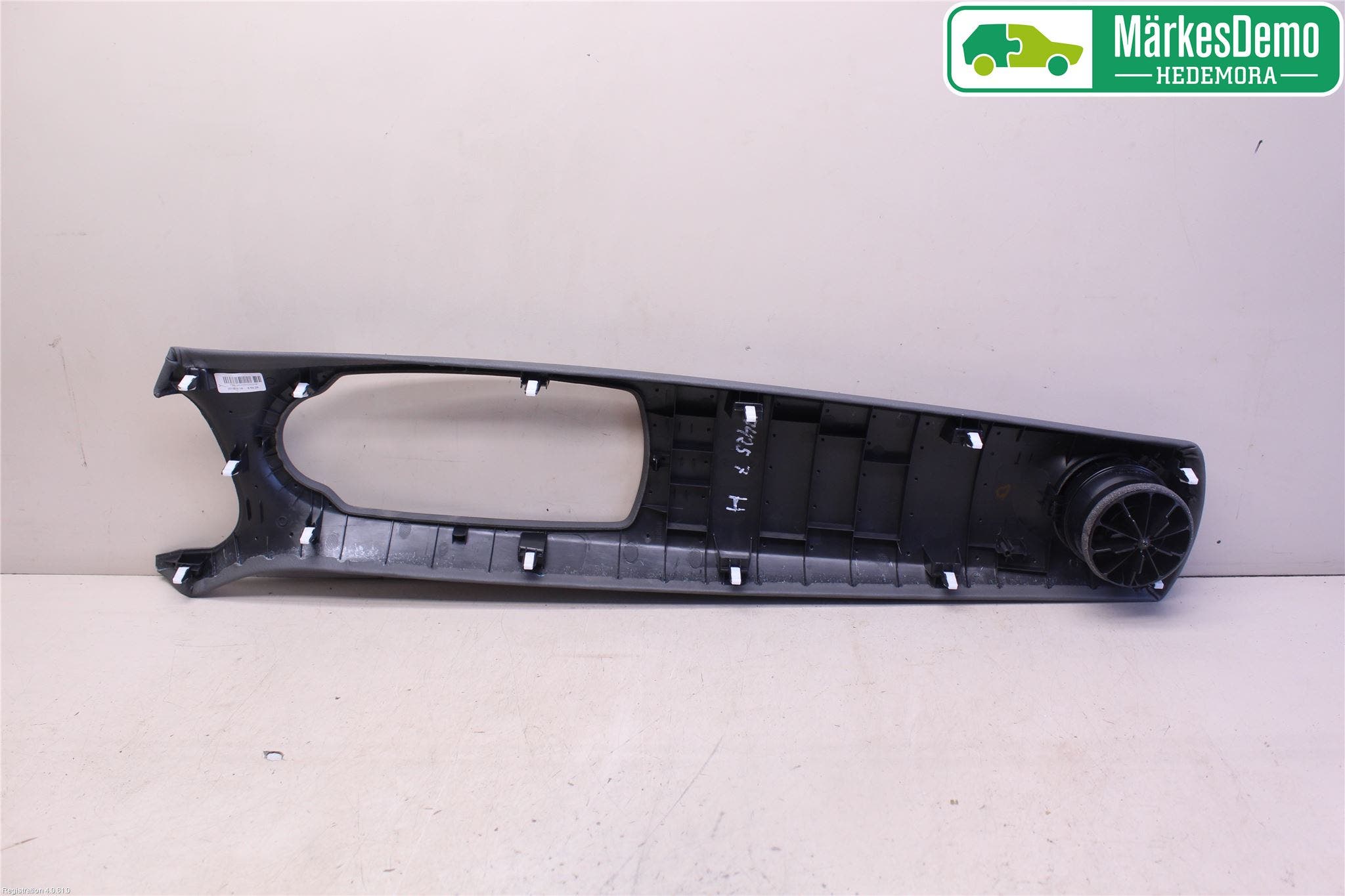 Toyota YARIS XP130 15-20 Instrumentbräda Inlägg-Dekorlist