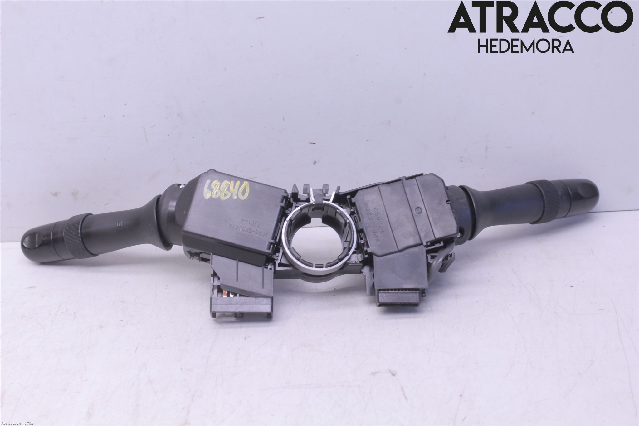 Toyota AURIS 10-12 Spakcentral